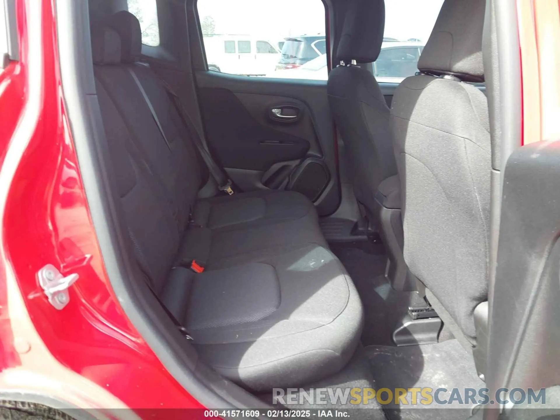 8 Фотография поврежденного автомобиля ZACNJAAB8KPK37967 JEEP RENEGADE 2019