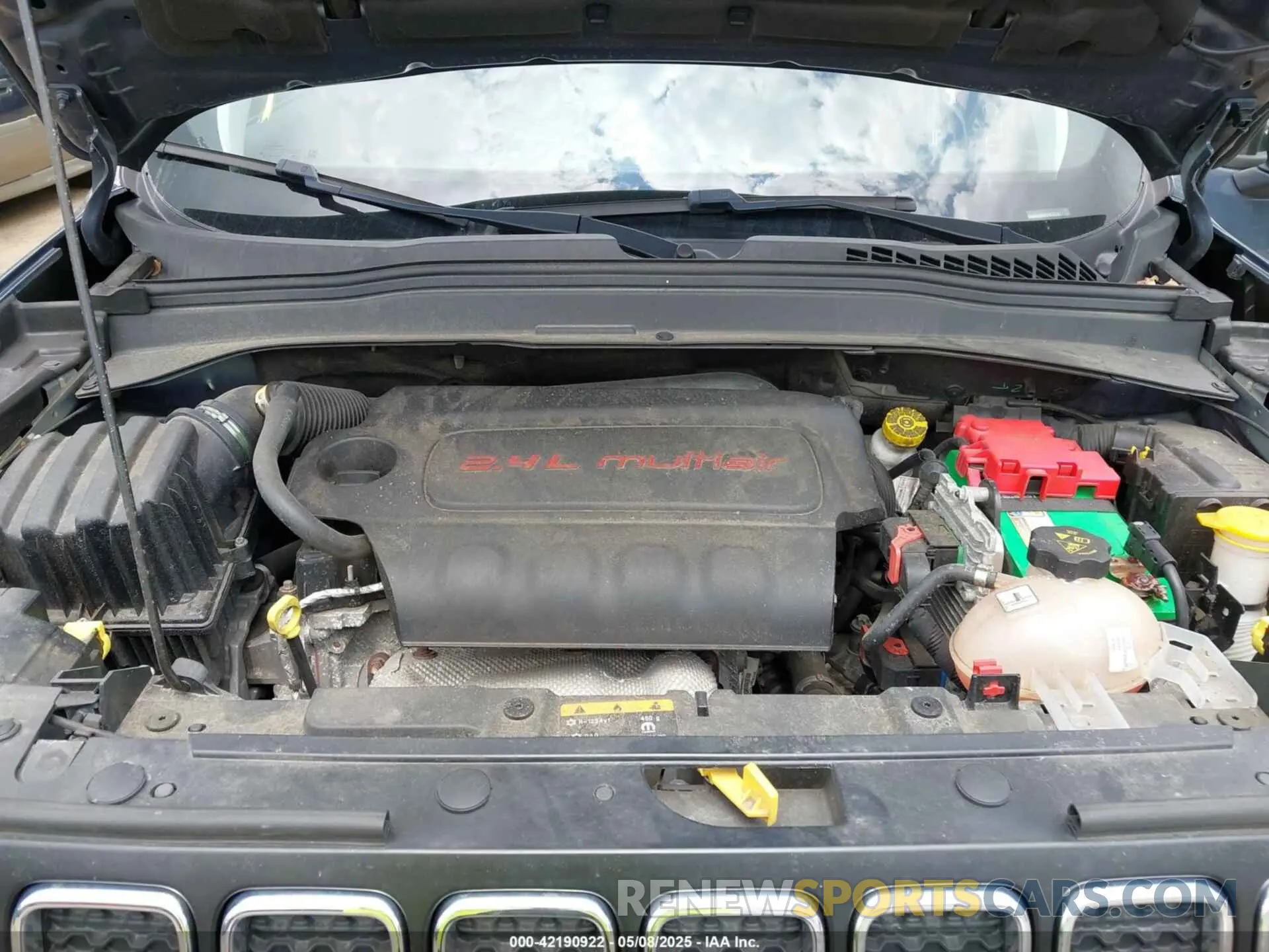 10 Photograph of a damaged car ZACNJAAB9KPK76101 JEEP RENEGADE 2019