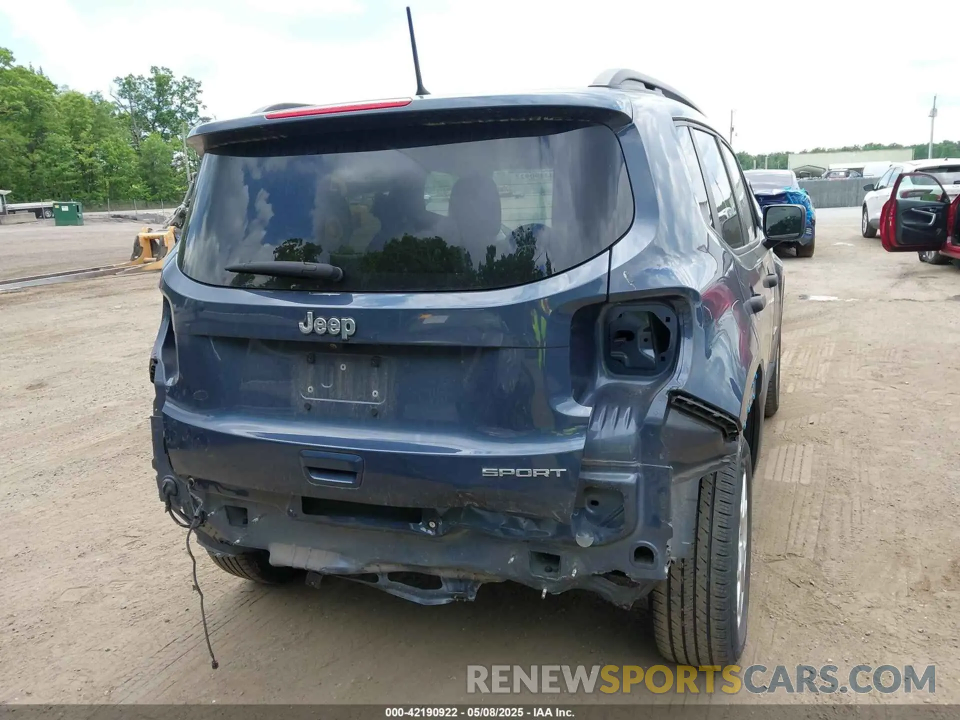 16 Photograph of a damaged car ZACNJAAB9KPK76101 JEEP RENEGADE 2019