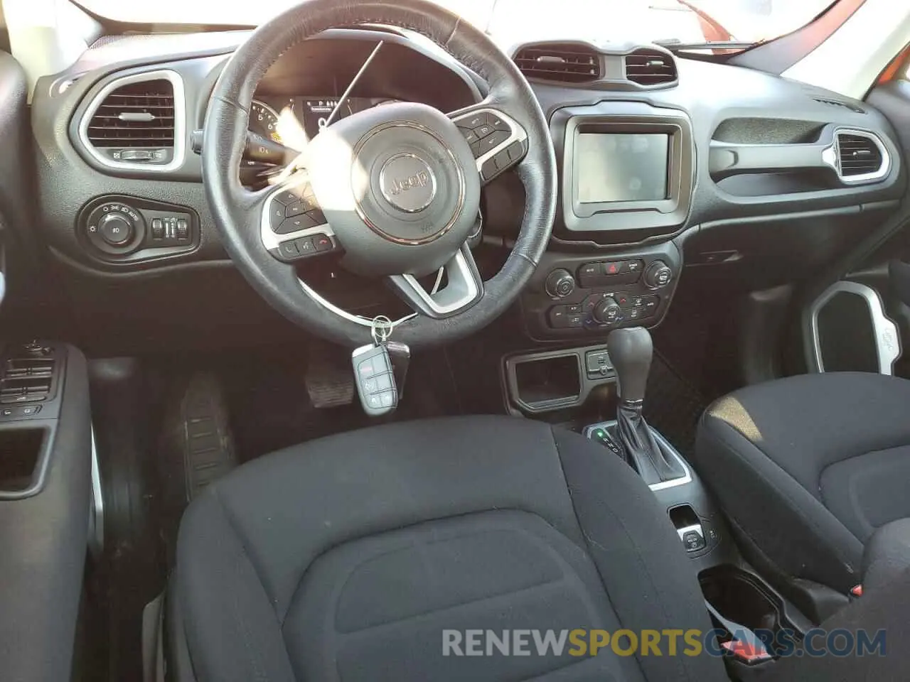 8 Photograph of a damaged car ZACNJABB0KPK87650 JEEP RENEGADE 2019