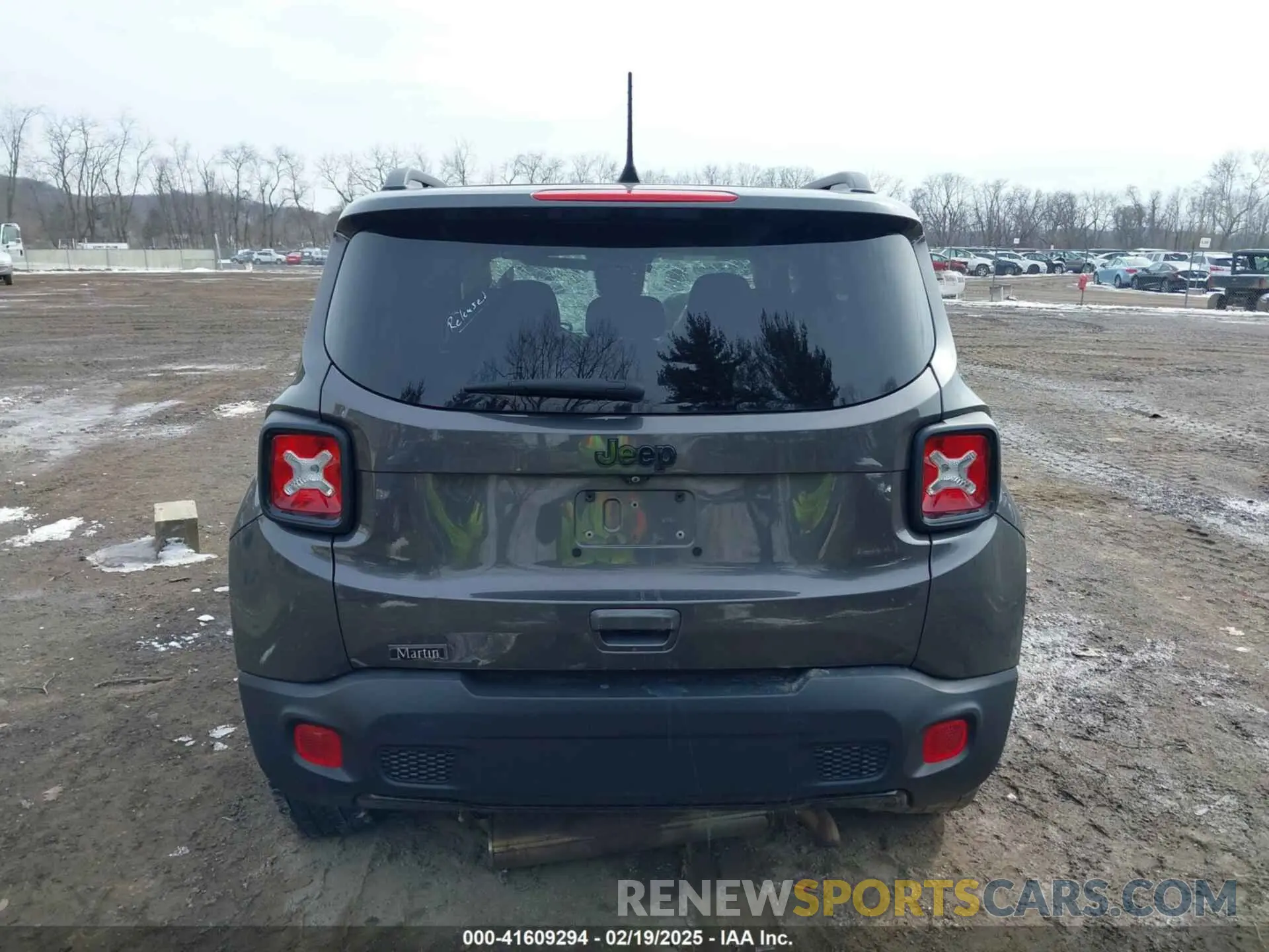17 Photograph of a damaged car ZACNJABB2KPJ74329 JEEP RENEGADE 2019