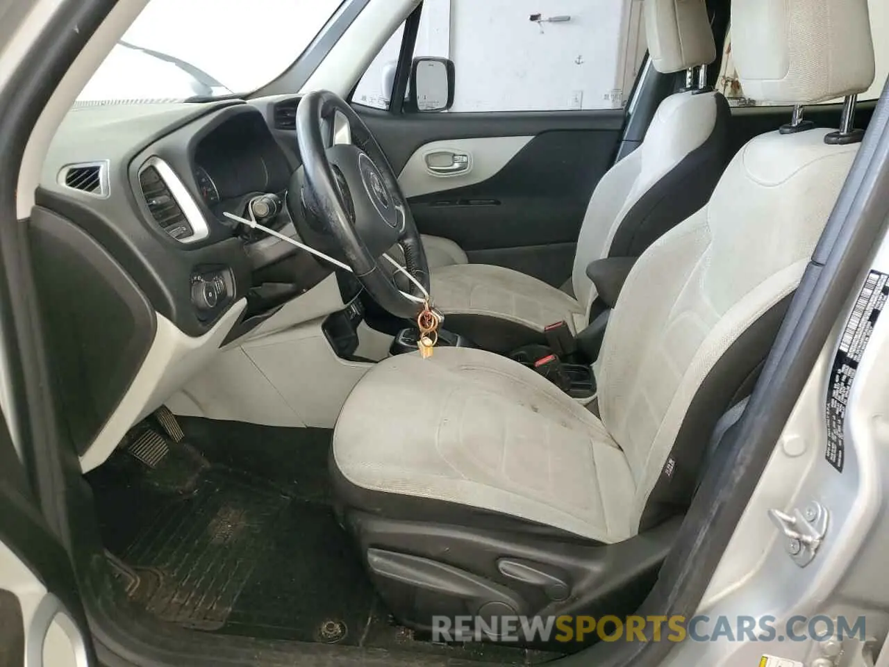 7 Photograph of a damaged car ZACNJABB2KPJ93009 JEEP RENEGADE 2019