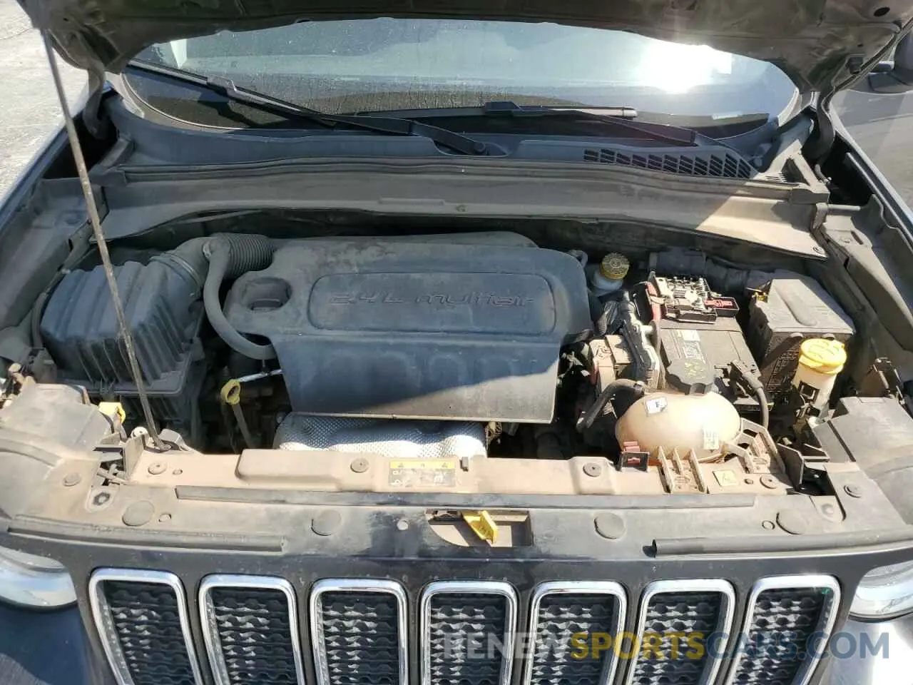 12 Photograph of a damaged car ZACNJABB2KPK77170 JEEP RENEGADE 2019