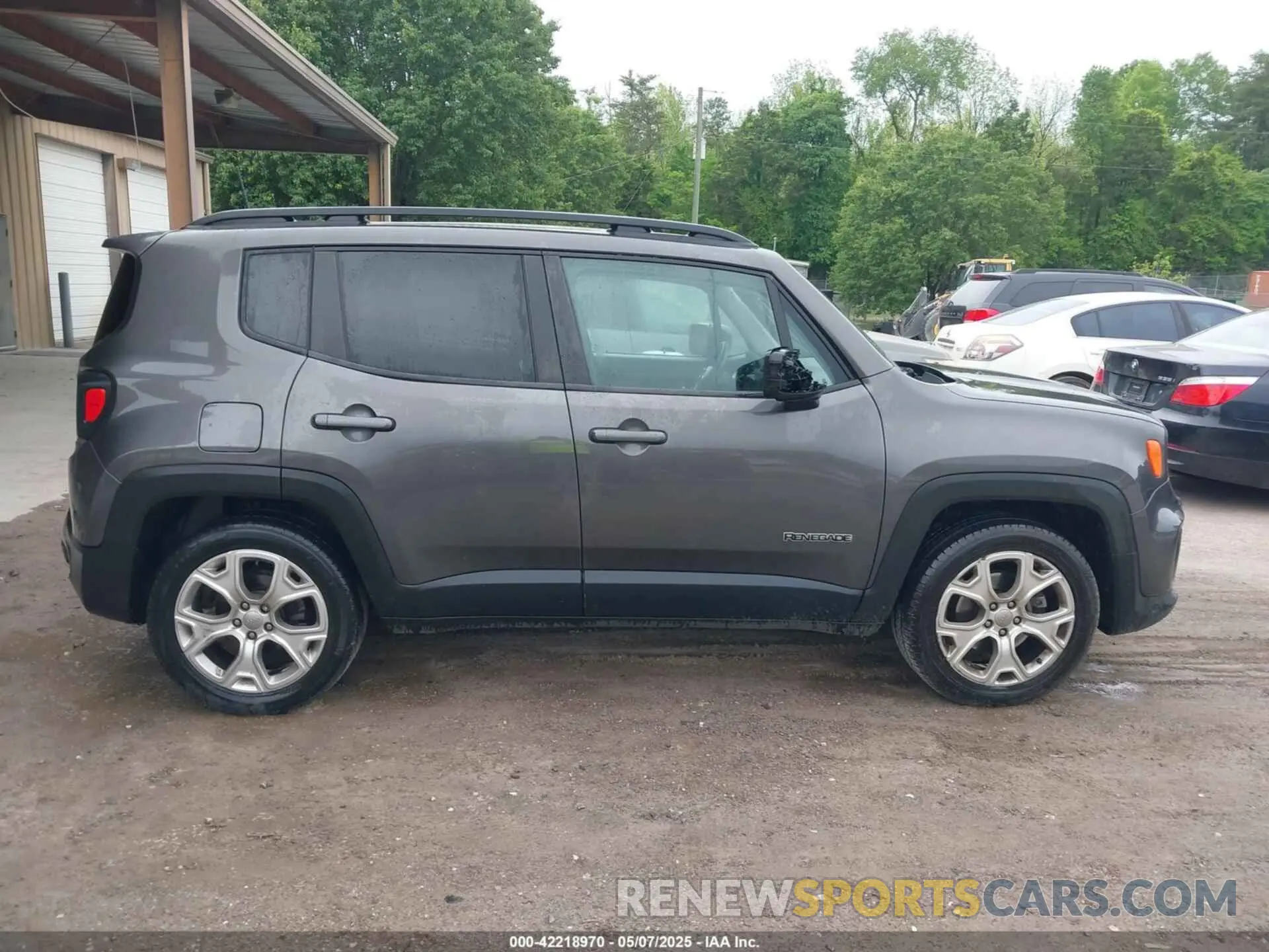 13 Photograph of a damaged car ZACNJABB4KPJ73599 JEEP RENEGADE 2019