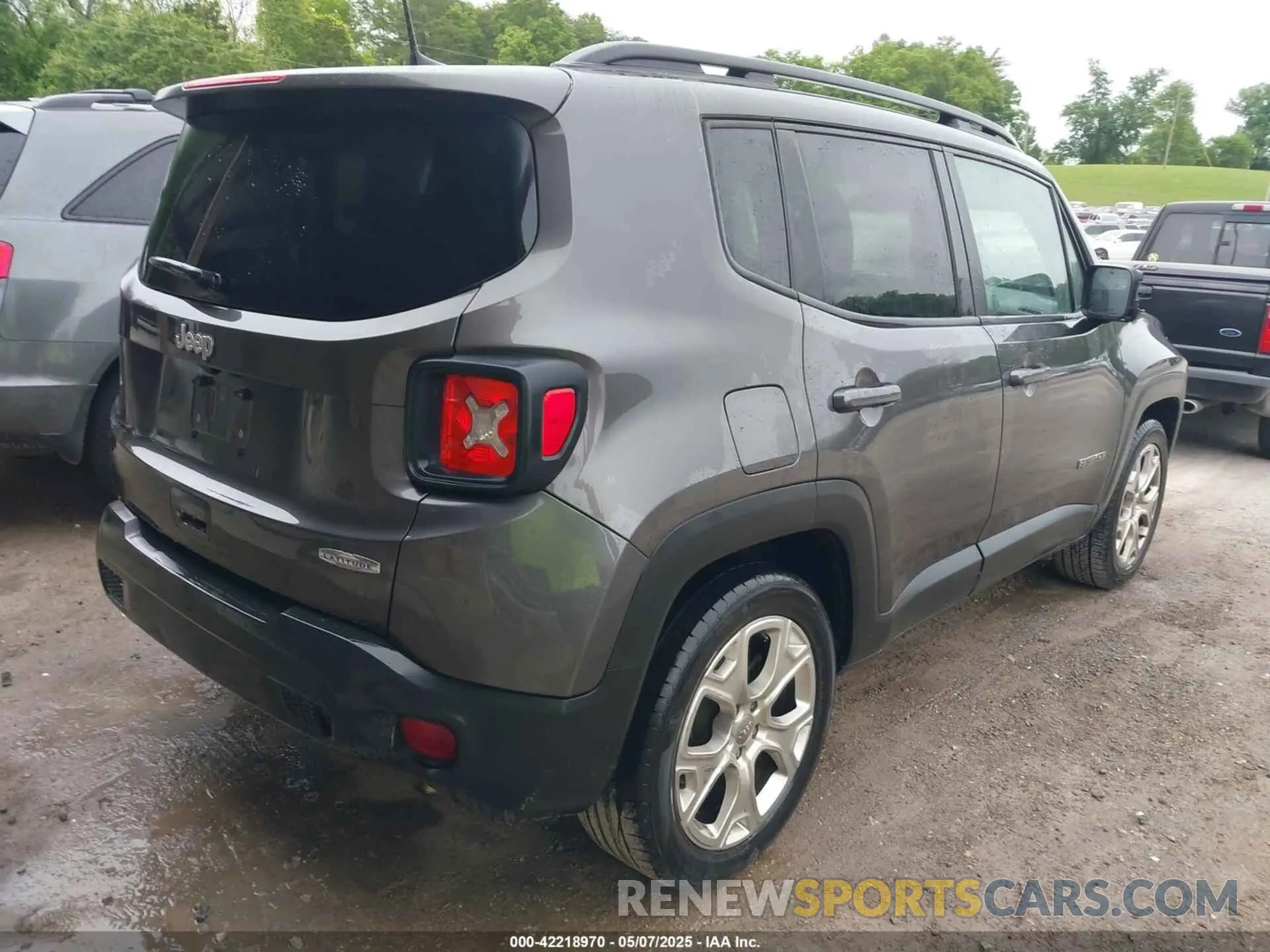 4 Photograph of a damaged car ZACNJABB4KPJ73599 JEEP RENEGADE 2019