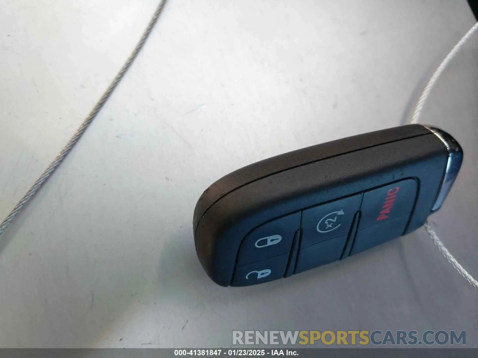 11 Photograph of a damaged car ZACNJABB4KPK41092 JEEP RENEGADE 2019