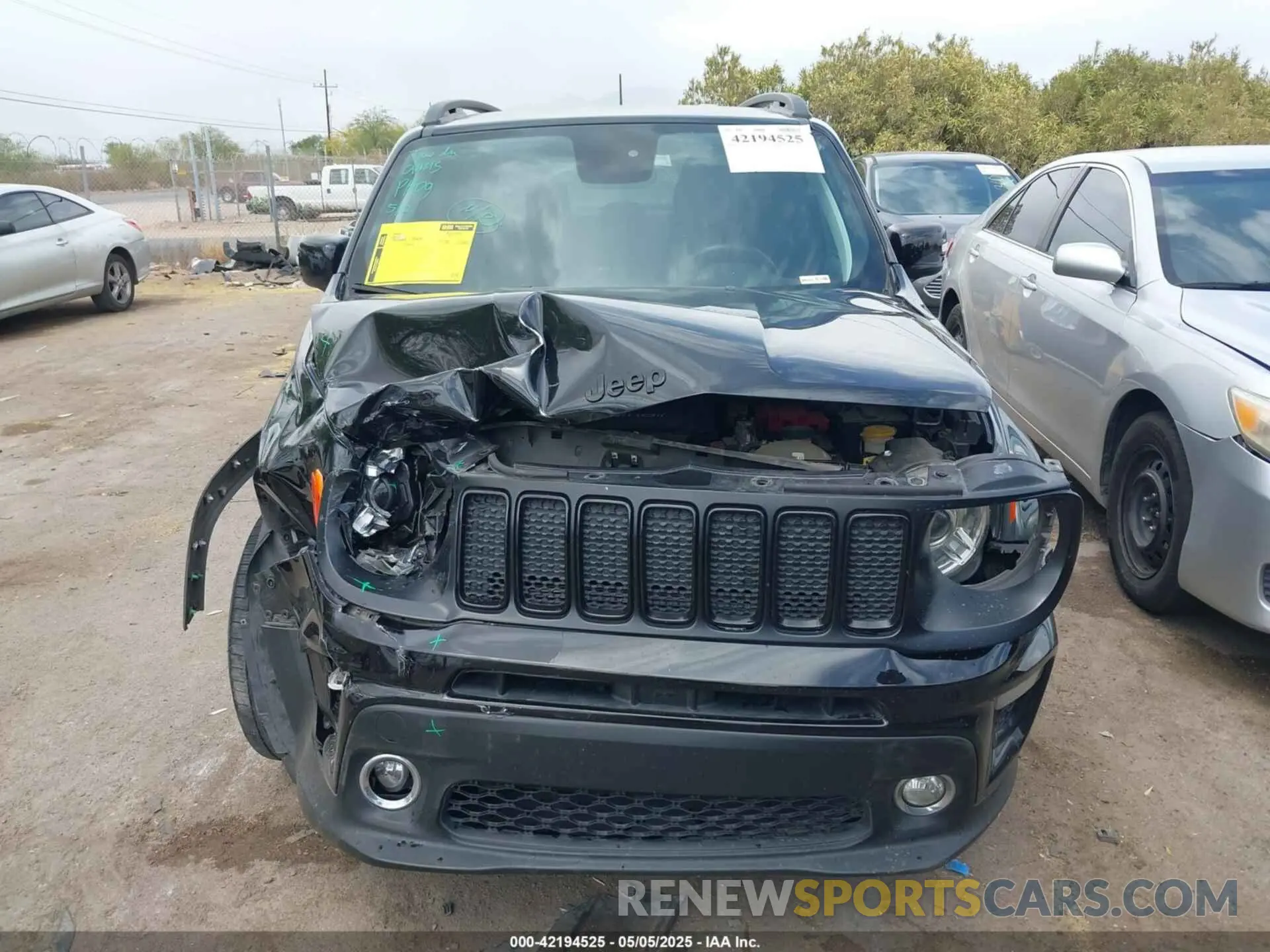 12 Photograph of a damaged car ZACNJABB4KPK48494 JEEP RENEGADE 2019