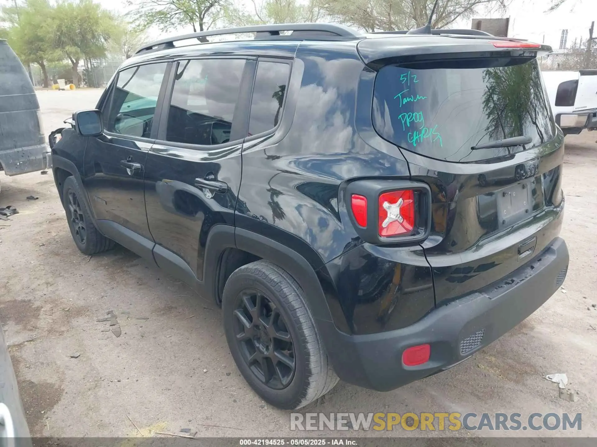 3 Photograph of a damaged car ZACNJABB4KPK48494 JEEP RENEGADE 2019