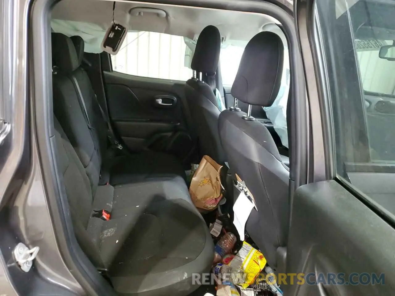 11 Photograph of a damaged car ZACNJABB4KPK74271 JEEP RENEGADE 2019