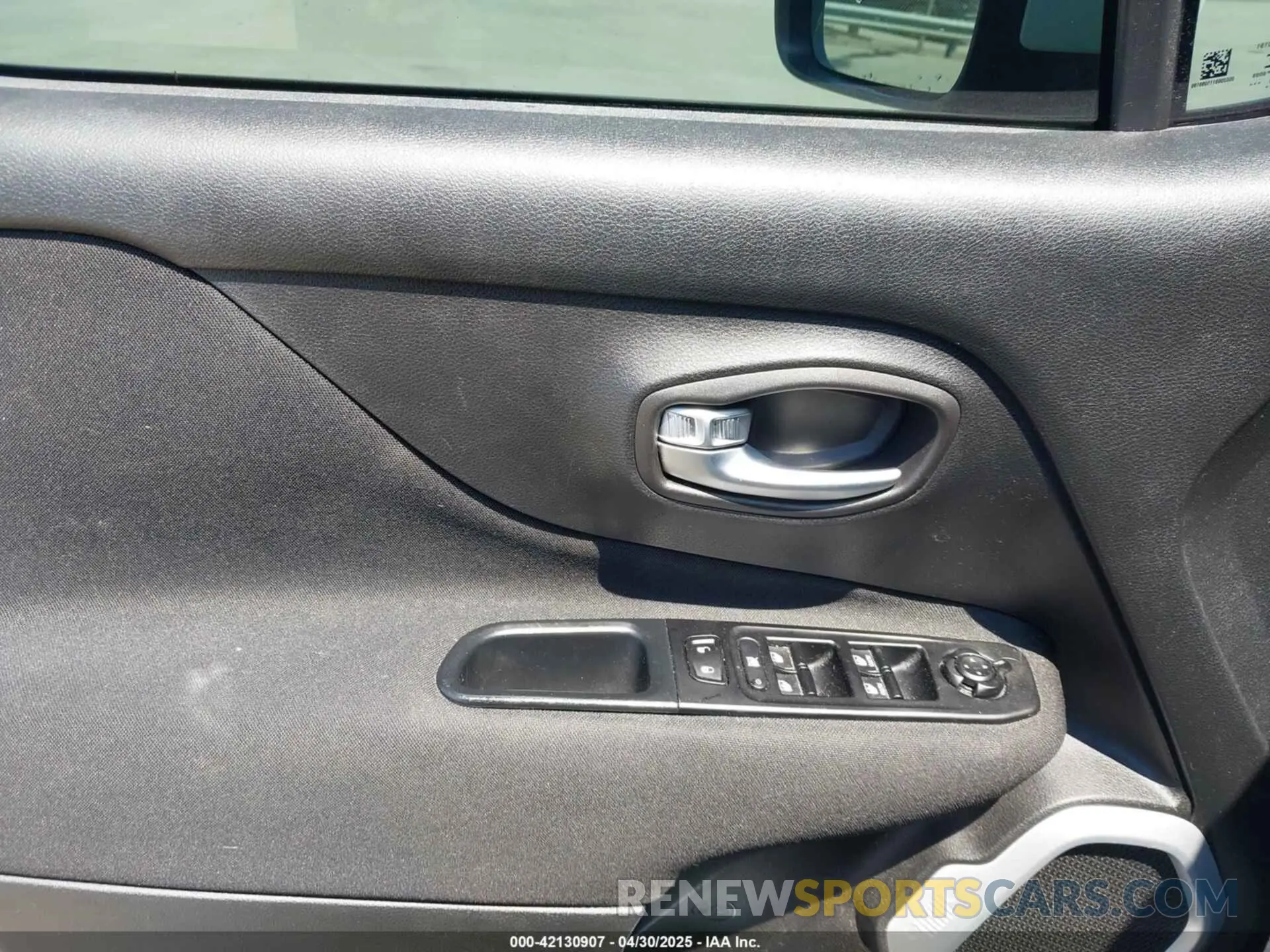 20 Photograph of a damaged car ZACNJABB5KPJ73689 JEEP RENEGADE 2019