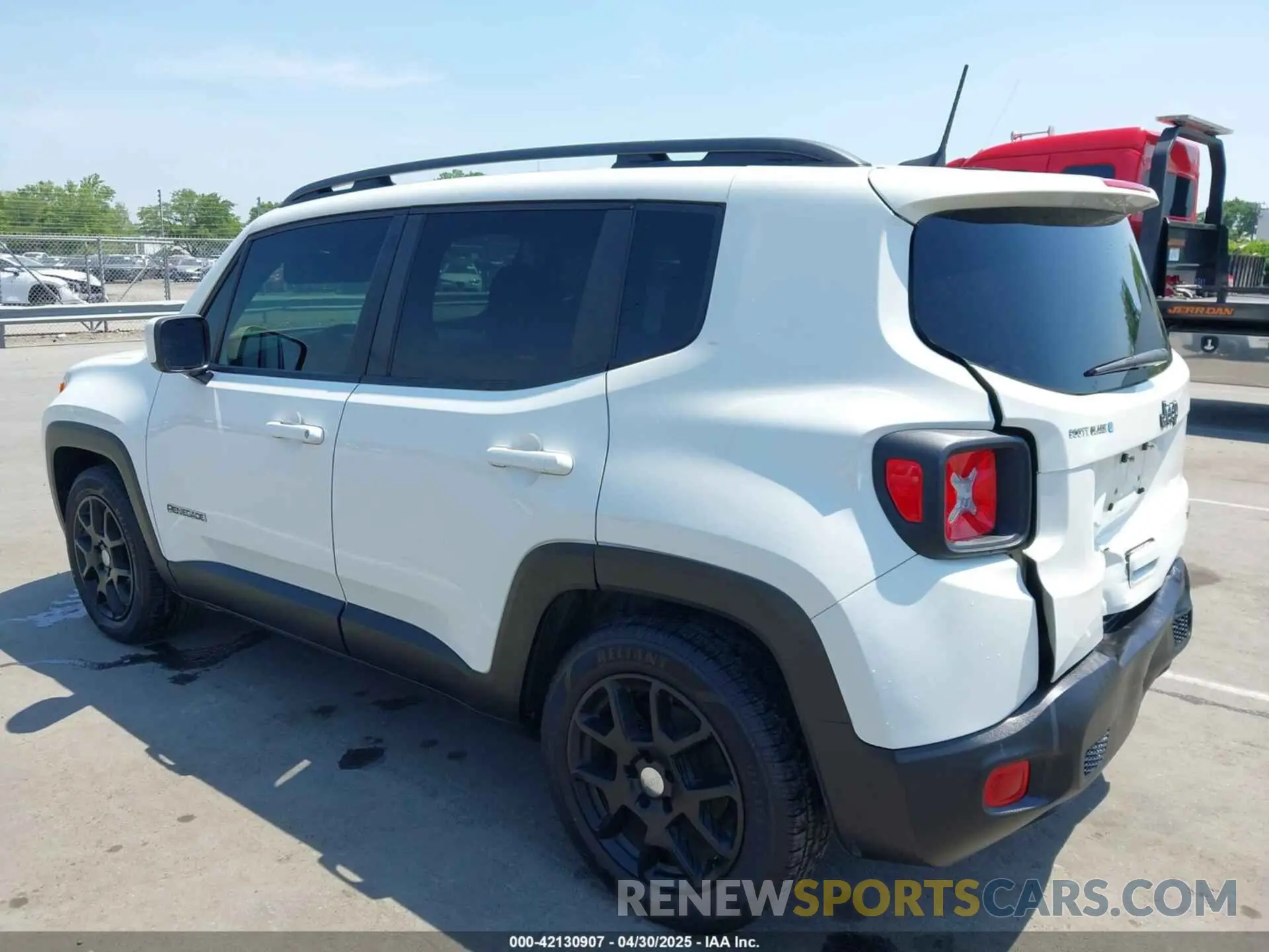 3 Photograph of a damaged car ZACNJABB5KPJ73689 JEEP RENEGADE 2019
