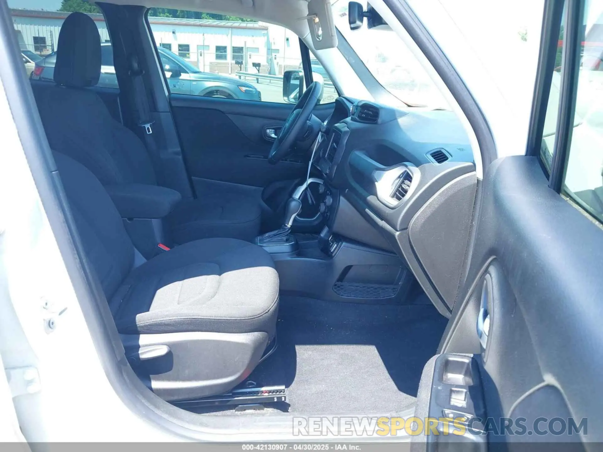 5 Photograph of a damaged car ZACNJABB5KPJ73689 JEEP RENEGADE 2019