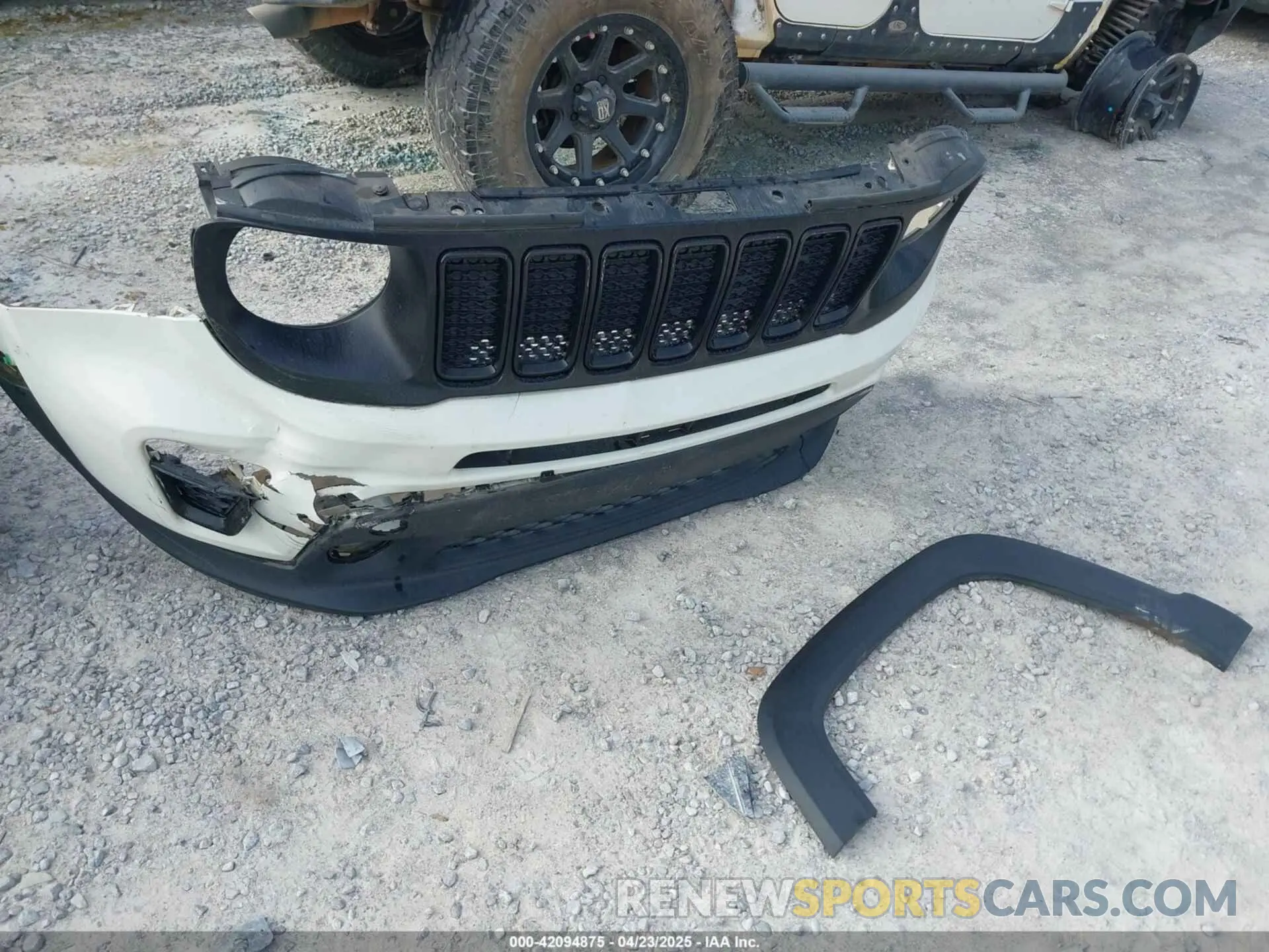 12 Photograph of a damaged car ZACNJABB5KPK23491 JEEP RENEGADE 2019