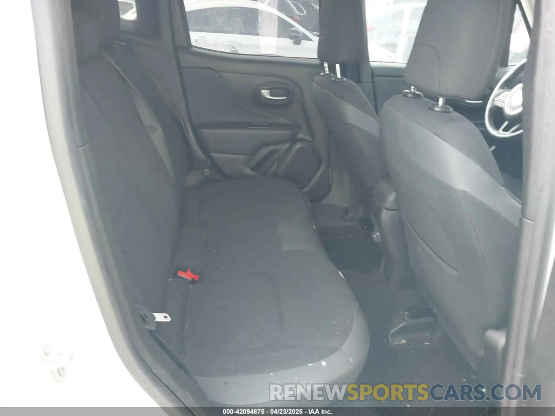 8 Photograph of a damaged car ZACNJABB5KPK23491 JEEP RENEGADE 2019