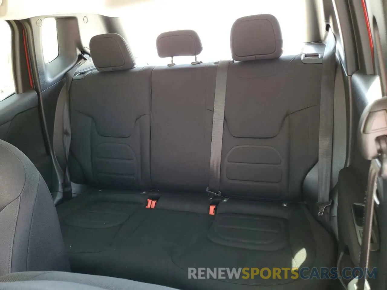 10 Photograph of a damaged car ZACNJABB5KPK75980 JEEP RENEGADE 2019