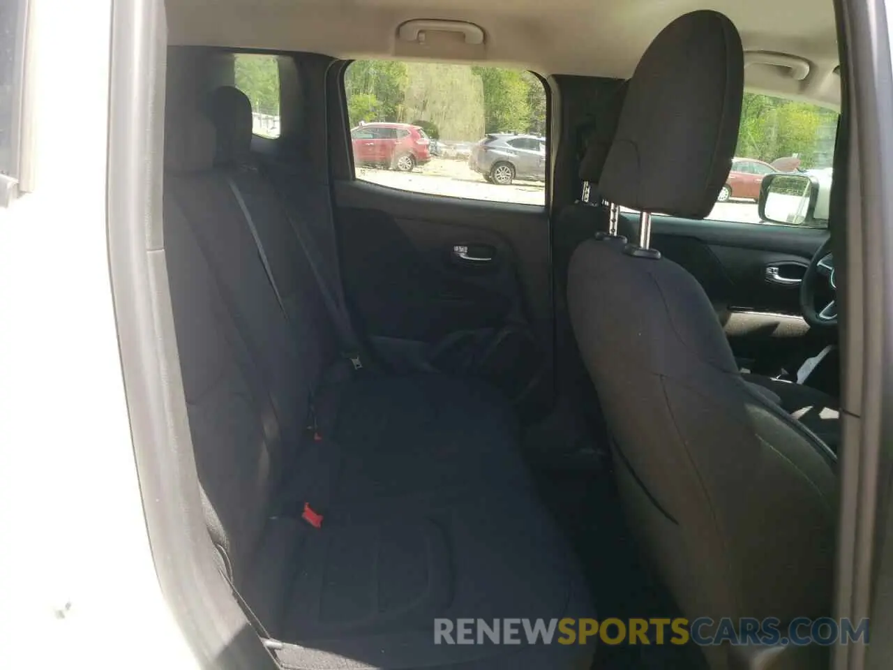 11 Photograph of a damaged car ZACNJABB6KPK50702 JEEP RENEGADE 2019