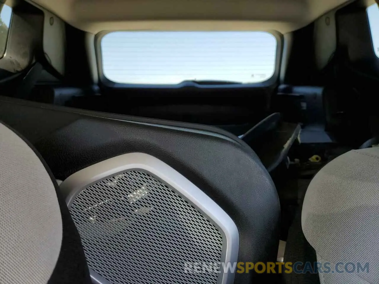 10 Photograph of a damaged car ZACNJABB7KPK08362 JEEP RENEGADE 2019