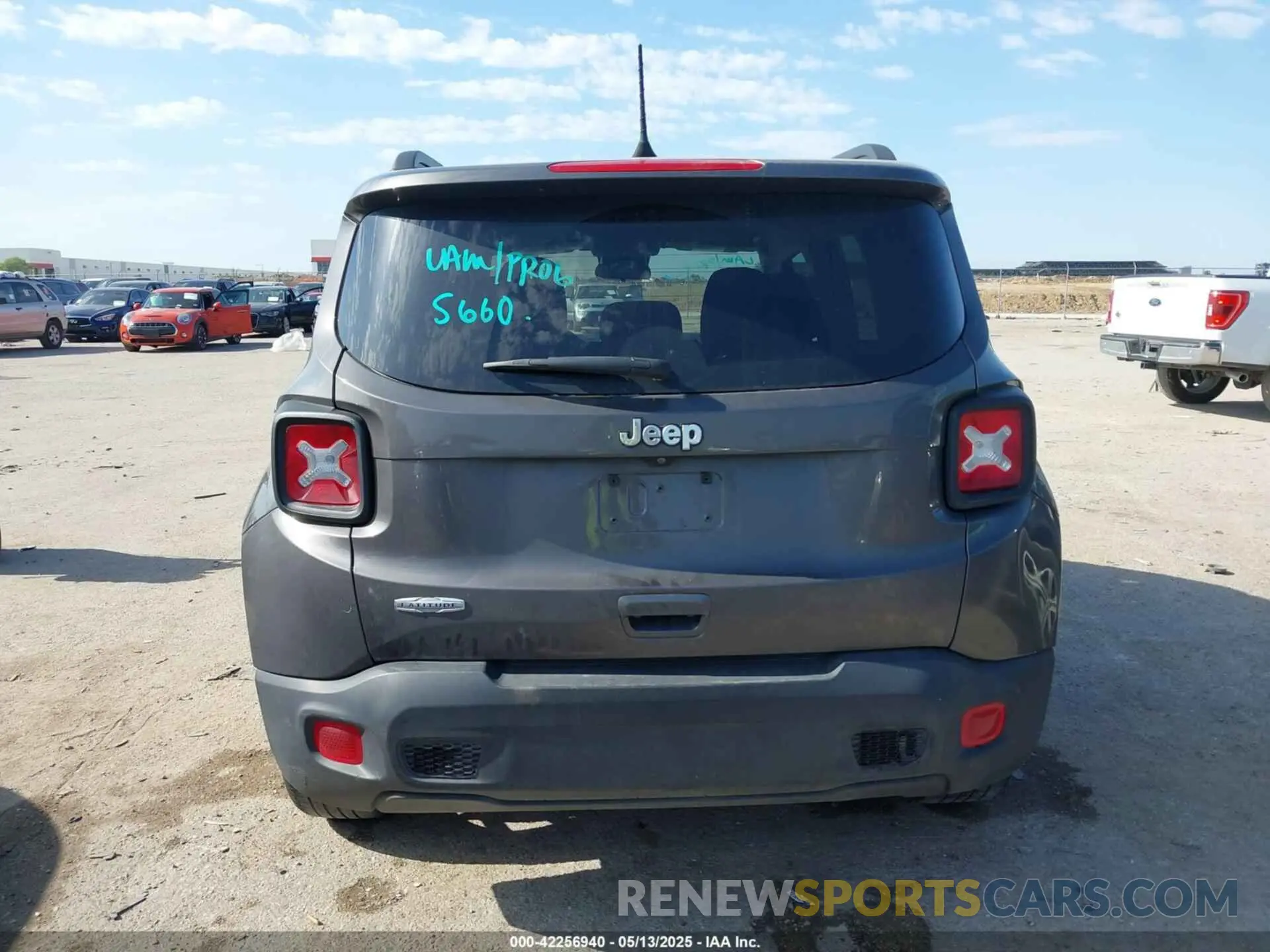 17 Photograph of a damaged car ZACNJABB8KPK93308 JEEP RENEGADE 2019