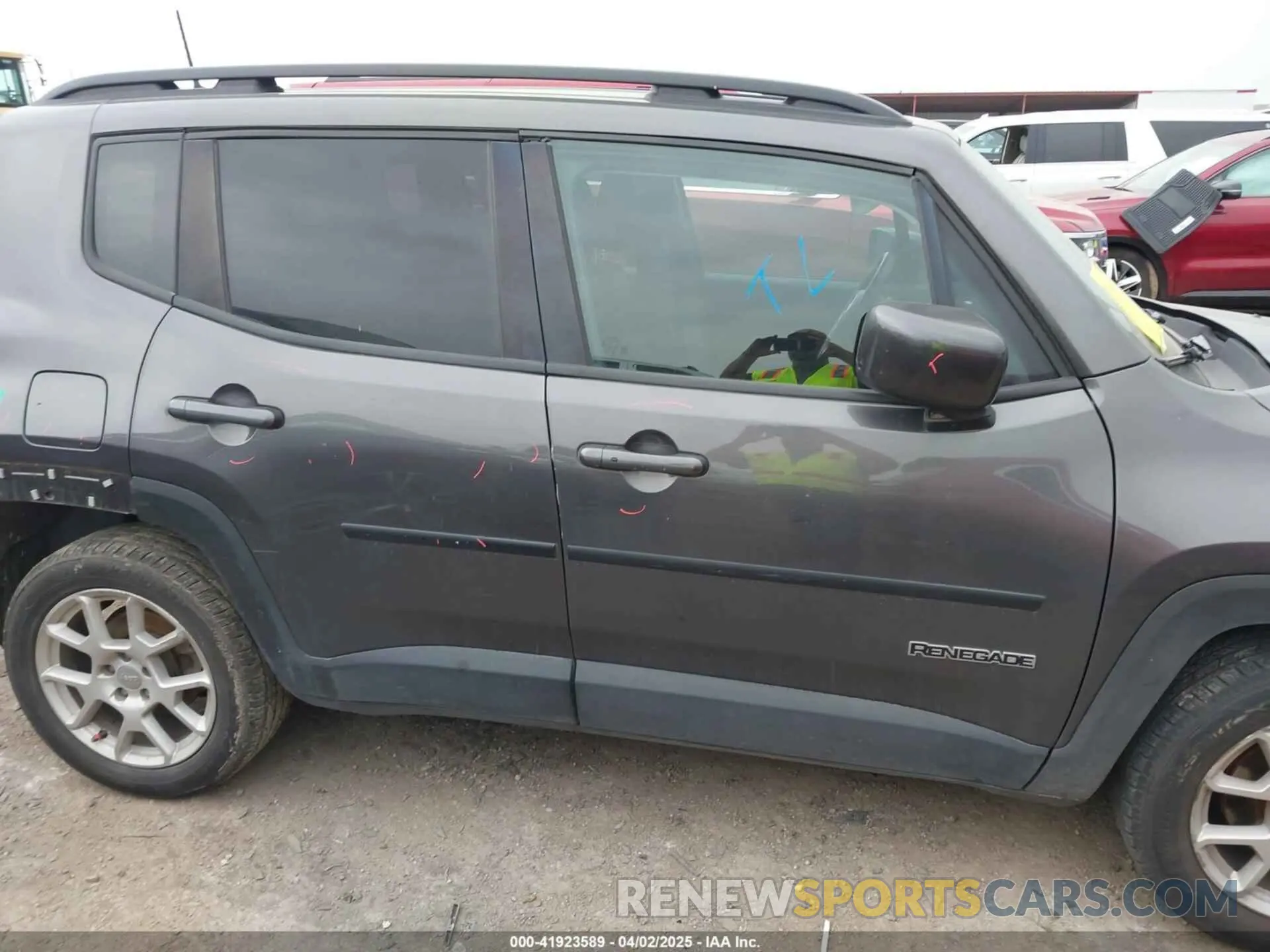 14 Photograph of a damaged car ZACNJABB8KPK93485 JEEP RENEGADE 2019