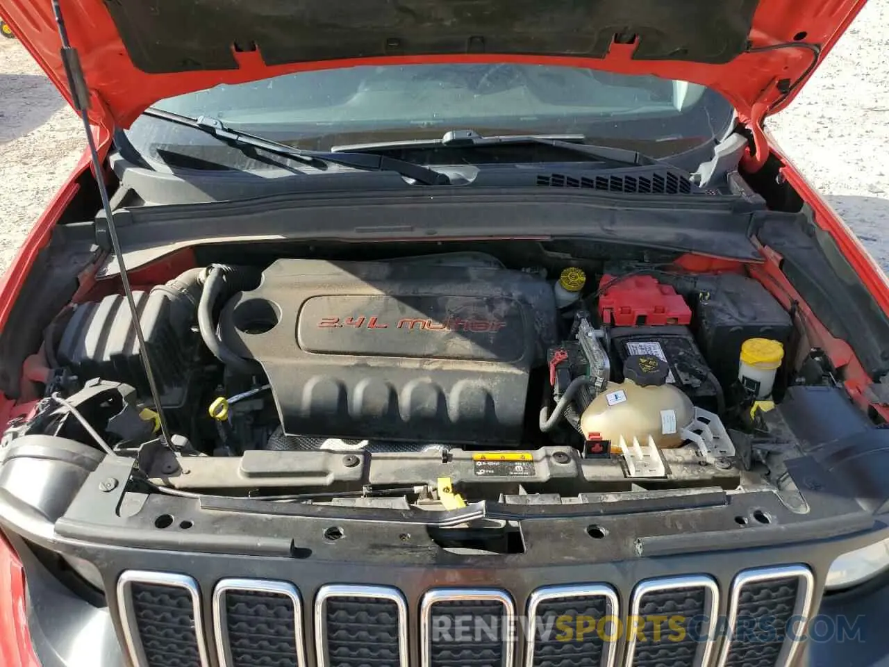 12 Photograph of a damaged car ZACNJABB9KPK25499 JEEP RENEGADE 2019