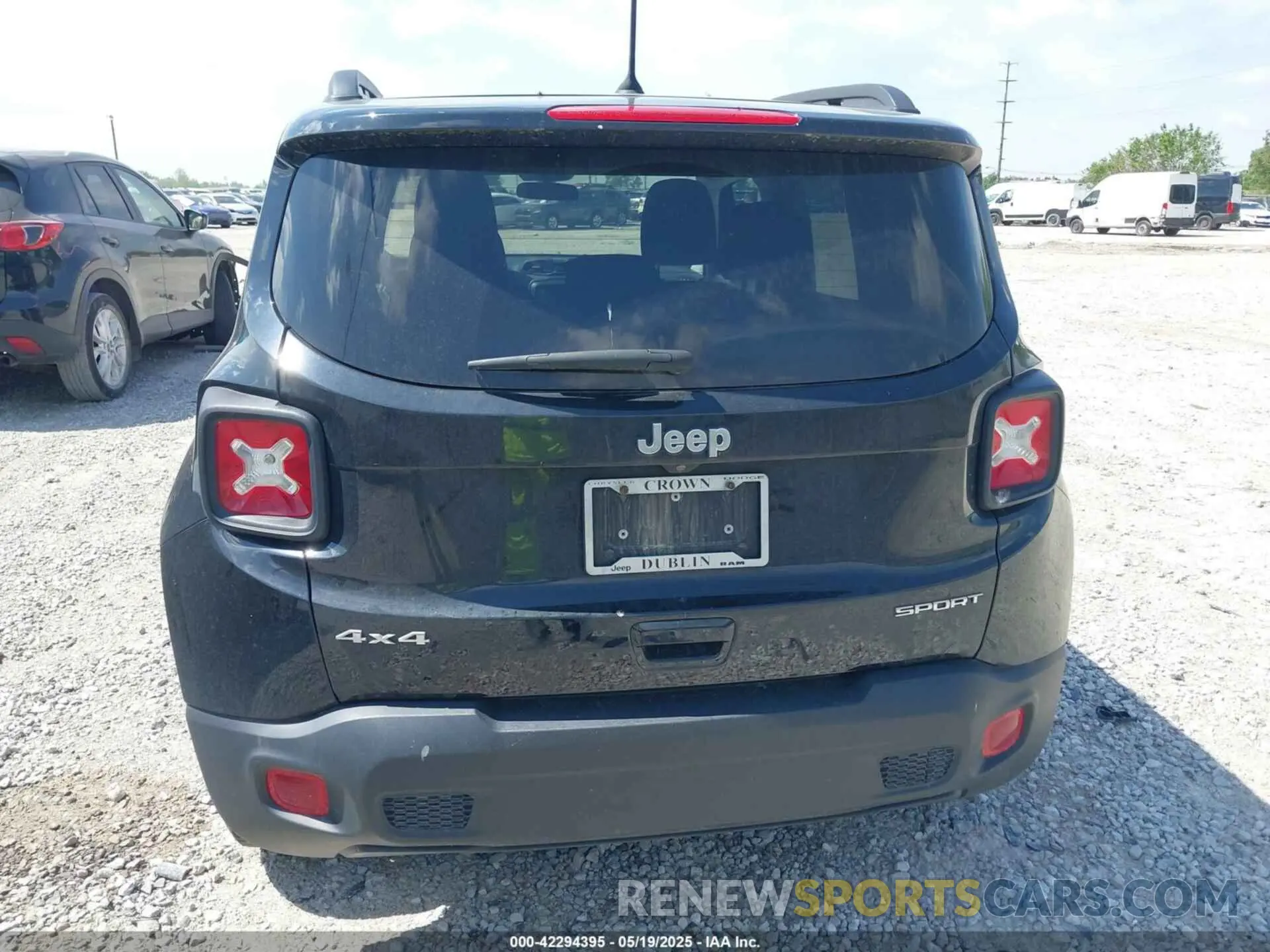 16 Photograph of a damaged car ZACNJBA17KPJ98673 JEEP RENEGADE 2019
