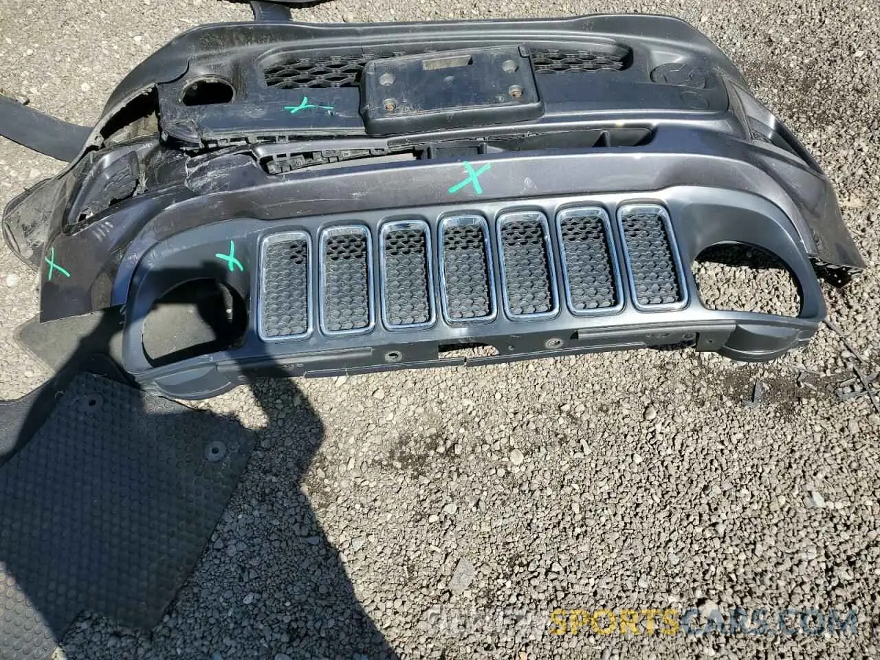 13 Photograph of a damaged car ZACNJBAB1KPK03696 JEEP RENEGADE 2019