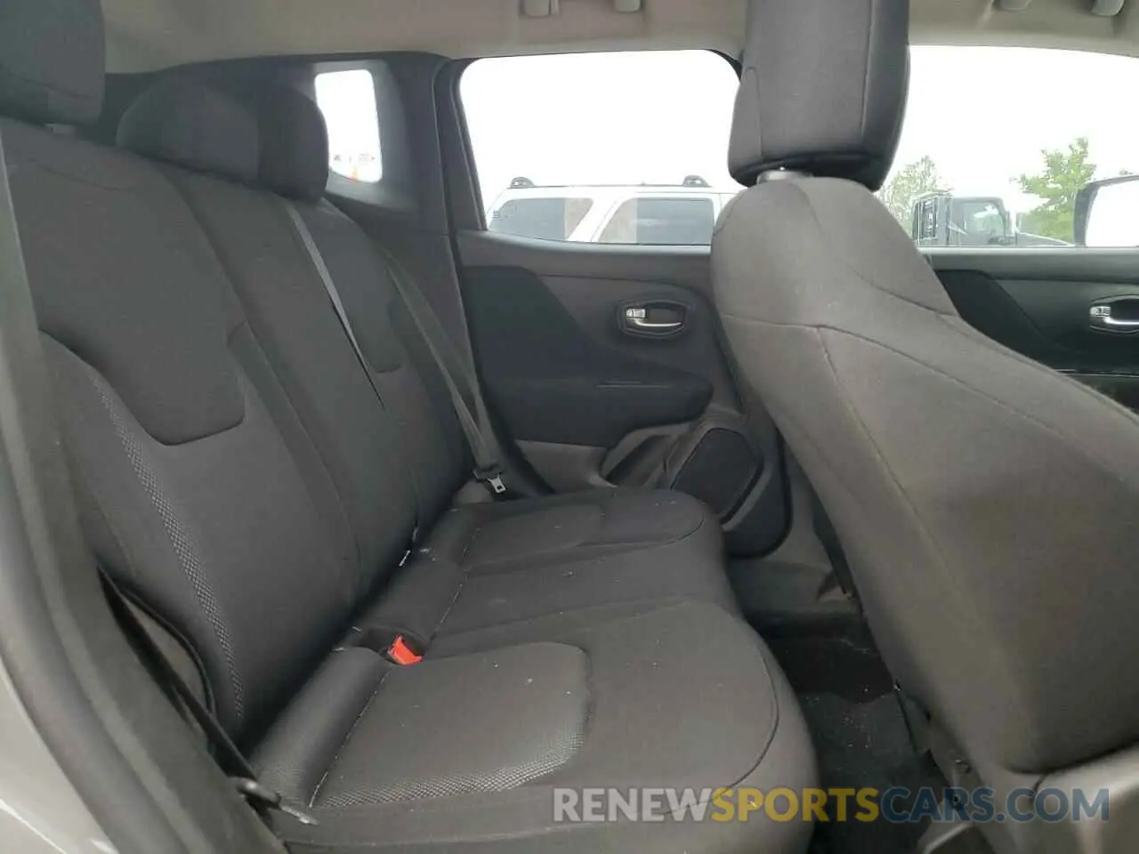 11 Photograph of a damaged car ZACNJBAB3KPK37977 JEEP RENEGADE 2019