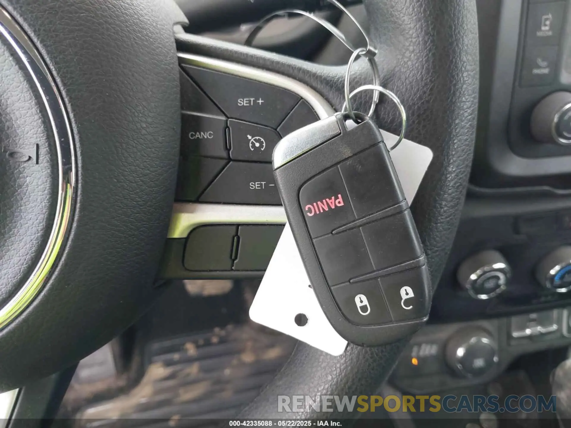 11 Photograph of a damaged car ZACNJBAB4KPK27653 JEEP RENEGADE 2019