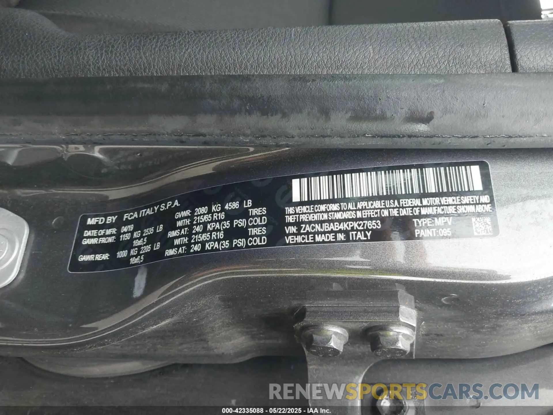 9 Photograph of a damaged car ZACNJBAB4KPK27653 JEEP RENEGADE 2019