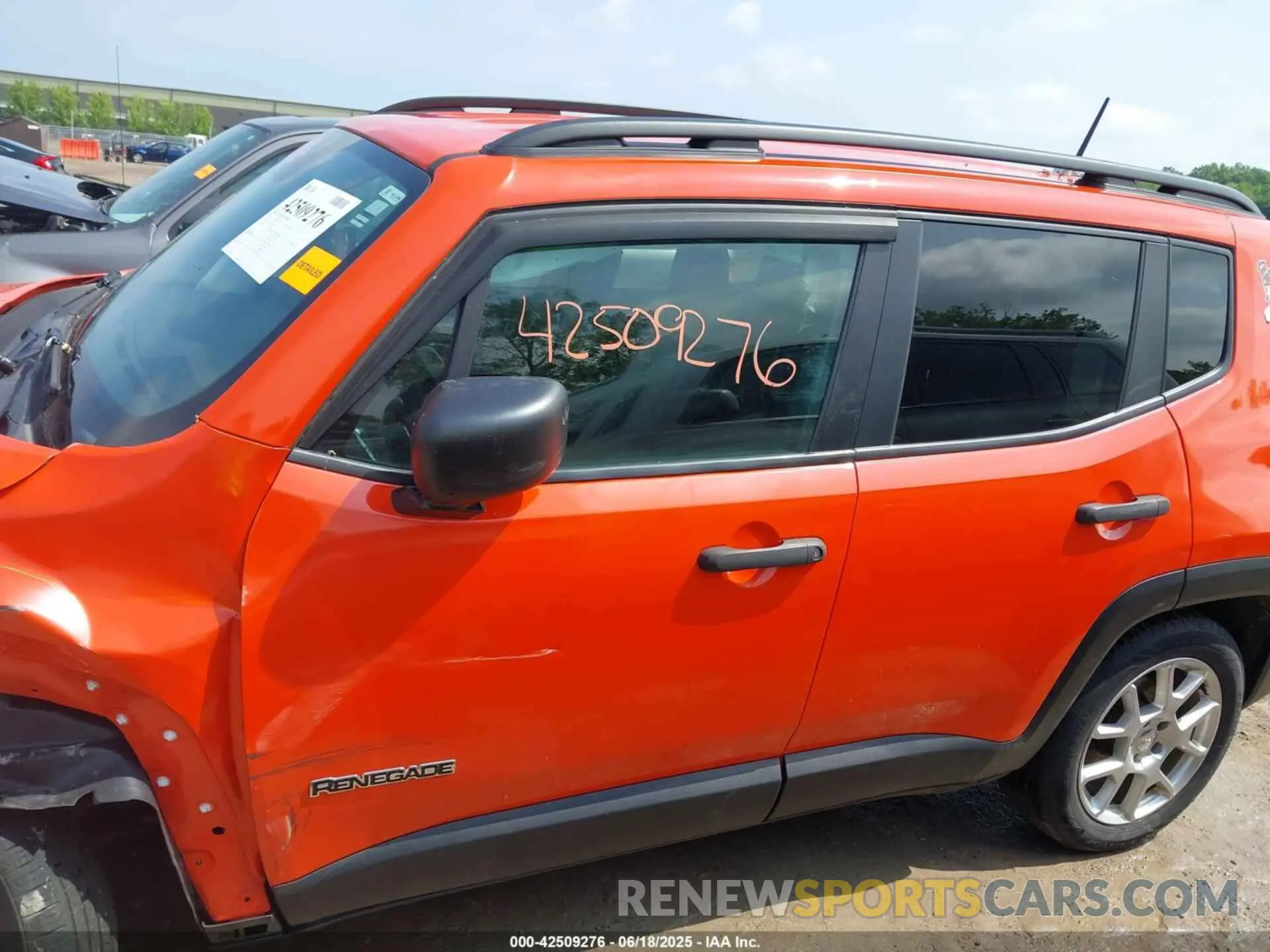 15 Photograph of a damaged car ZACNJBAB6KPJ95837 JEEP RENEGADE 2019