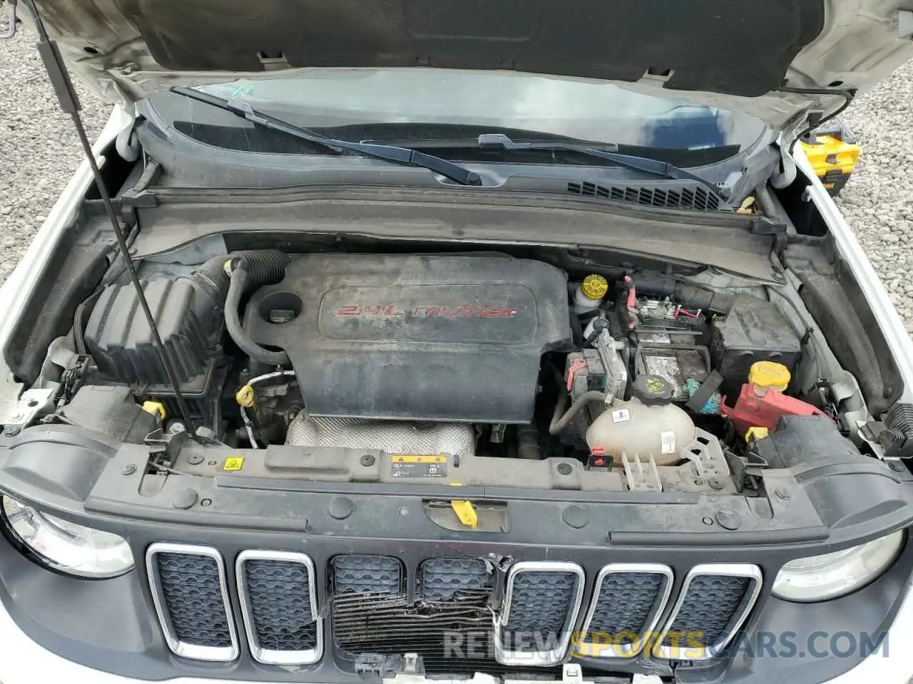 12 Photograph of a damaged car ZACNJBAB6KPJ96678 JEEP RENEGADE 2019