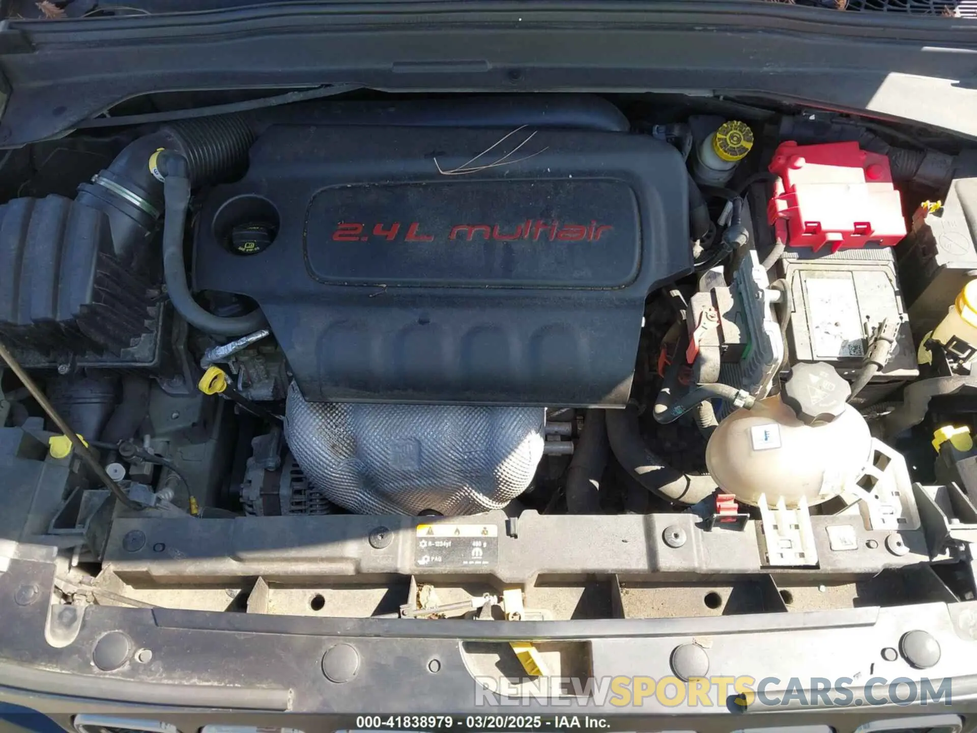10 Photograph of a damaged car ZACNJBAB8KPK74653 JEEP RENEGADE 2019