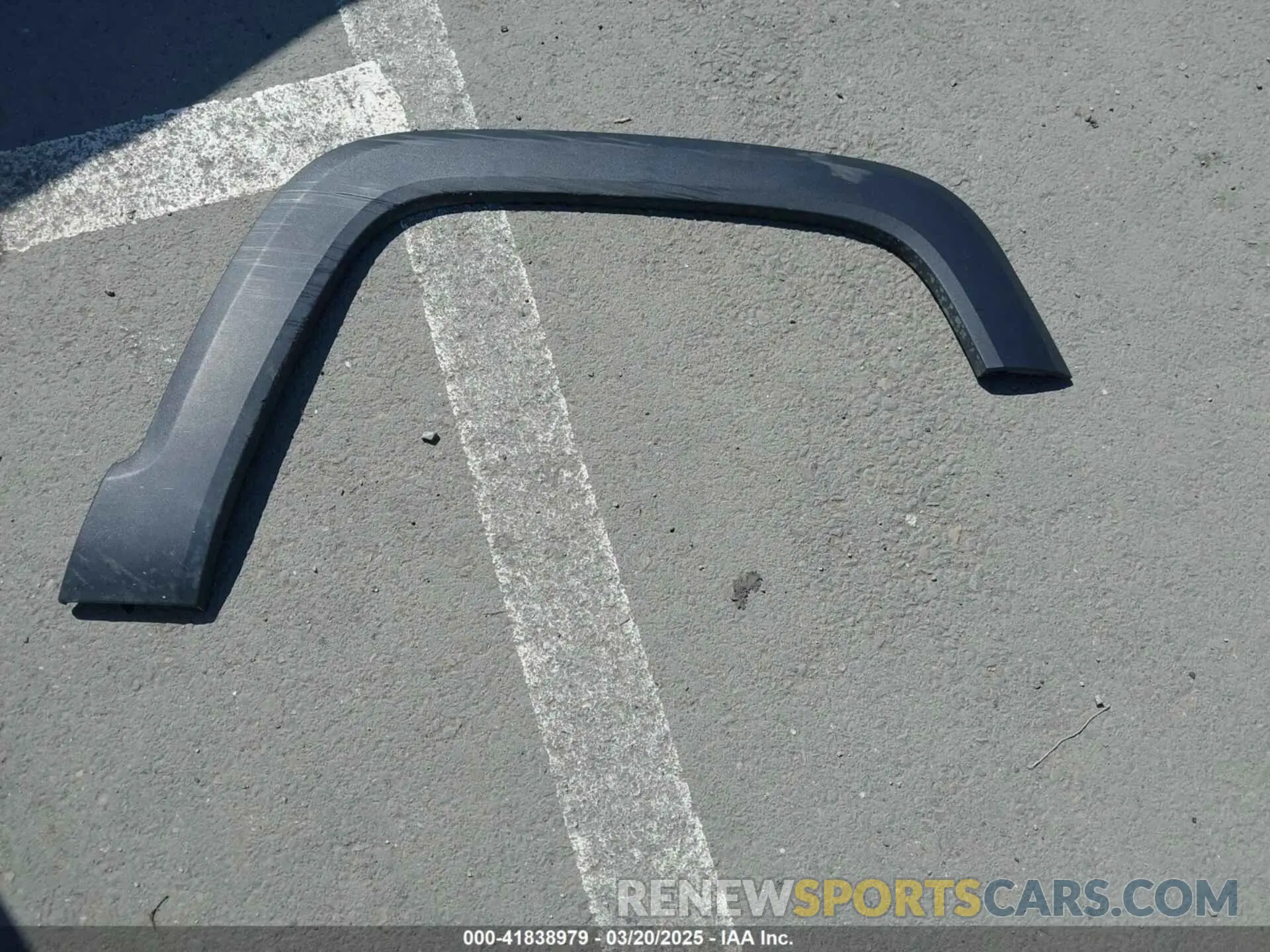 11 Photograph of a damaged car ZACNJBAB8KPK74653 JEEP RENEGADE 2019