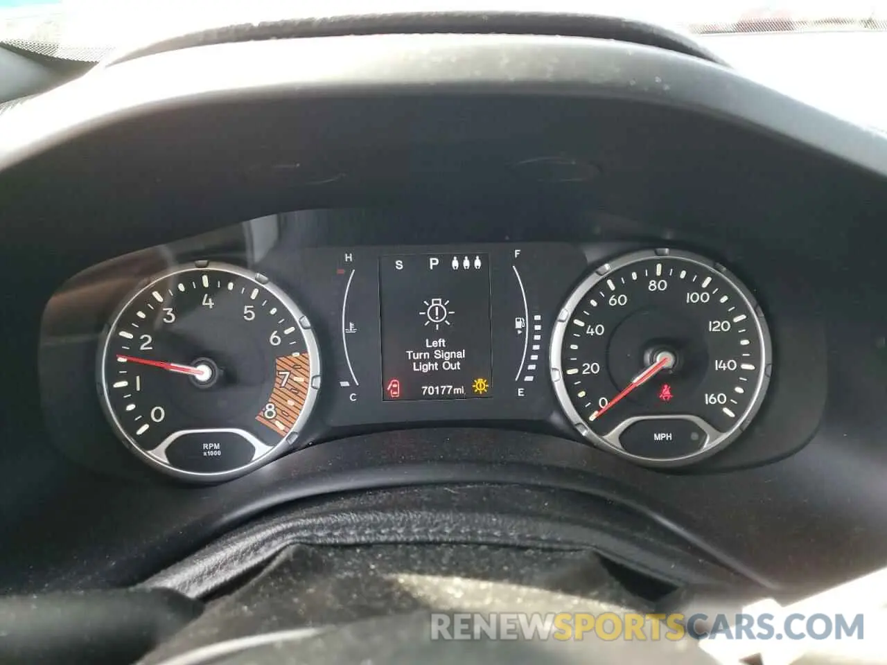 9 Photograph of a damaged car ZACNJBAB9KPK92966 JEEP RENEGADE 2019