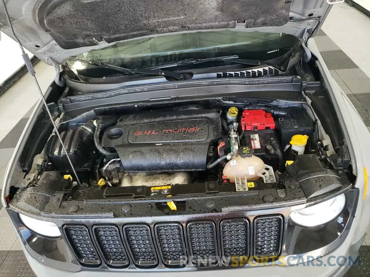12 Photograph of a damaged car ZACNJBABXKPK61726 JEEP RENEGADE 2019