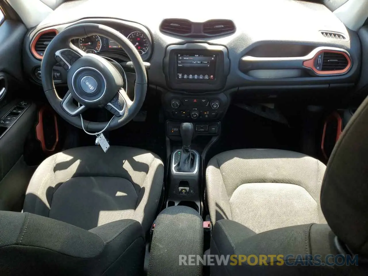 8 Photograph of a damaged car ZACNJBABXKPK61726 JEEP RENEGADE 2019