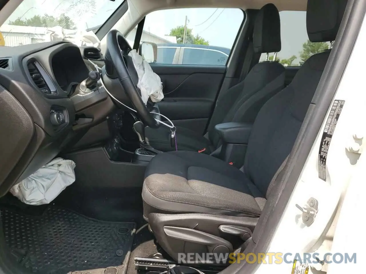 7 Photograph of a damaged car ZACNJBBB1KPK56008 JEEP RENEGADE 2019