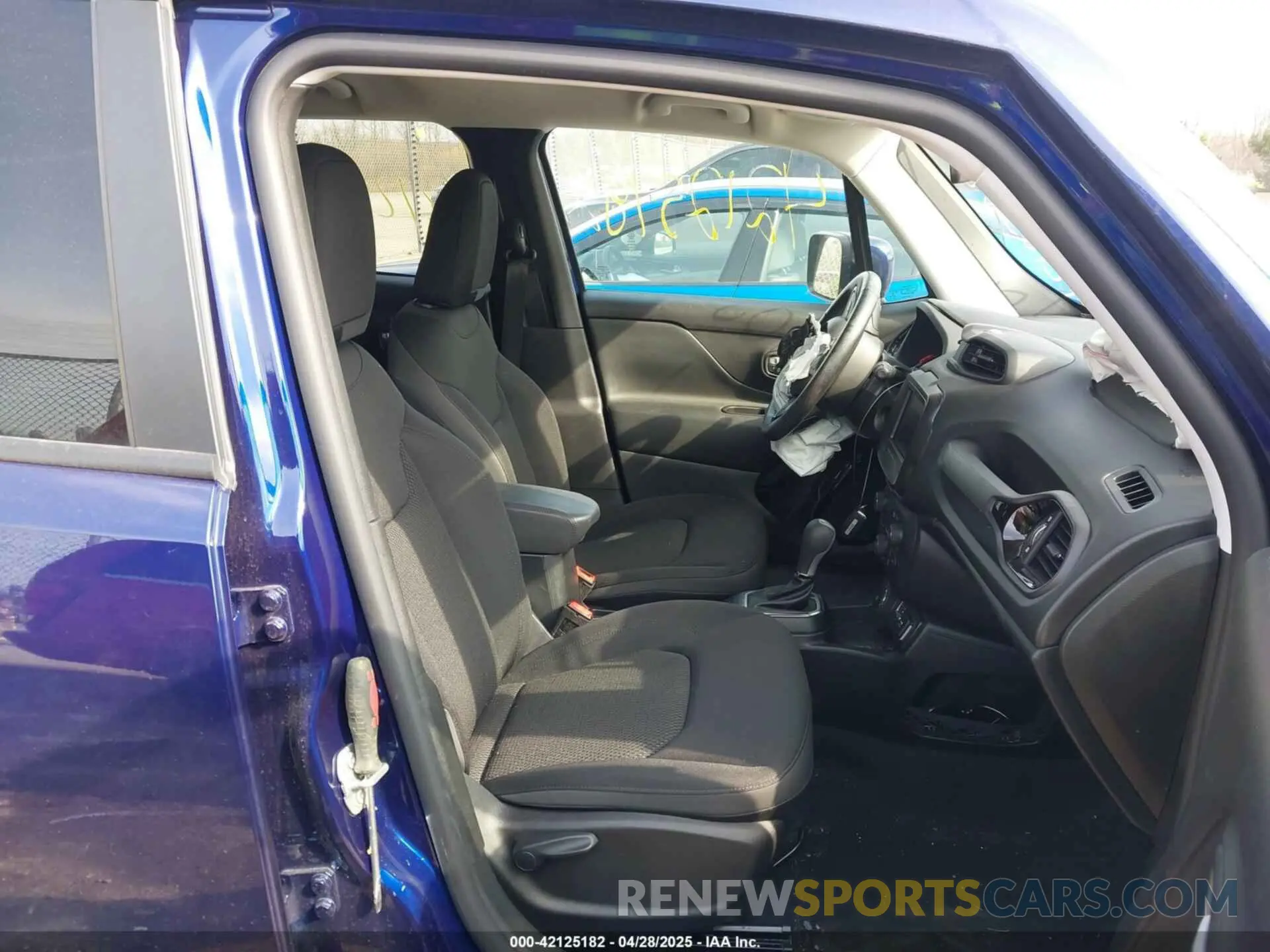 5 Photograph of a damaged car ZACNJBBB4KPK33256 JEEP RENEGADE 2019