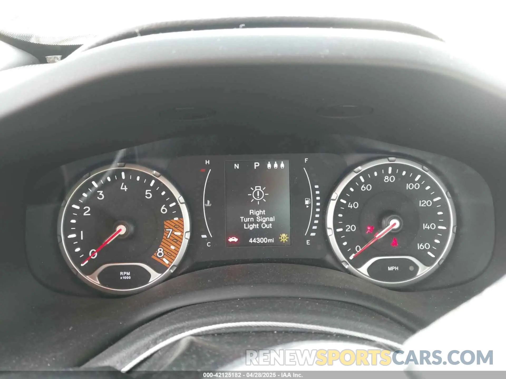 7 Photograph of a damaged car ZACNJBBB4KPK33256 JEEP RENEGADE 2019
