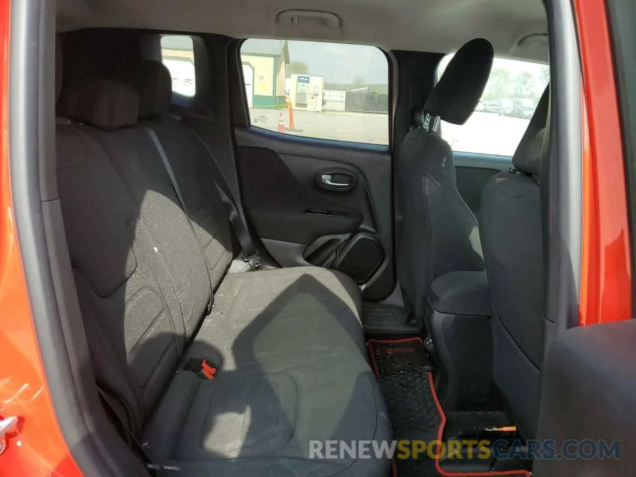 10 Фотография поврежденного автомобиля ZACNJBBB9KPK79228 JEEP RENEGADE 2019