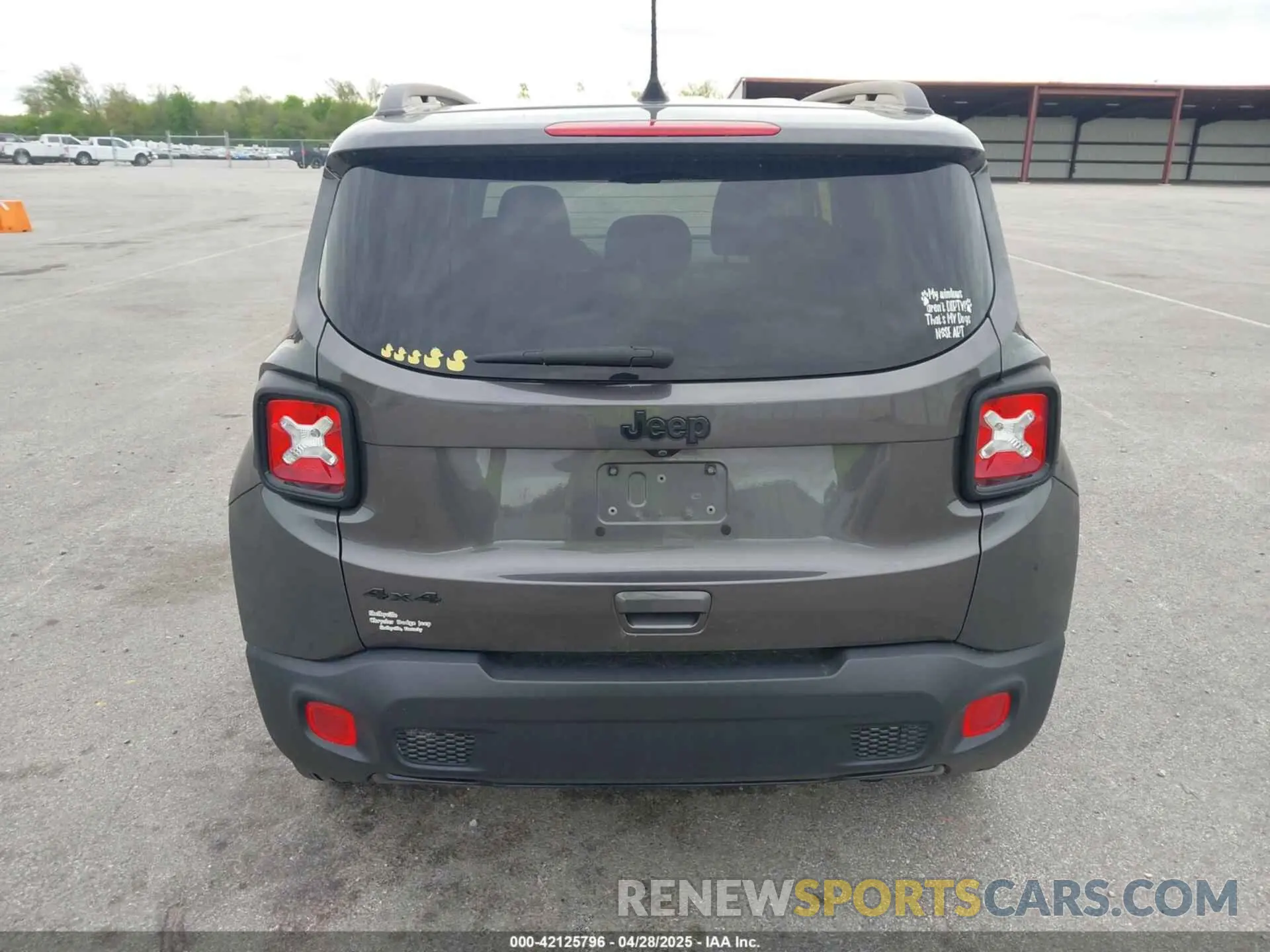 16 Photograph of a damaged car ZACNJBBBXKPJ77405 JEEP RENEGADE 2019