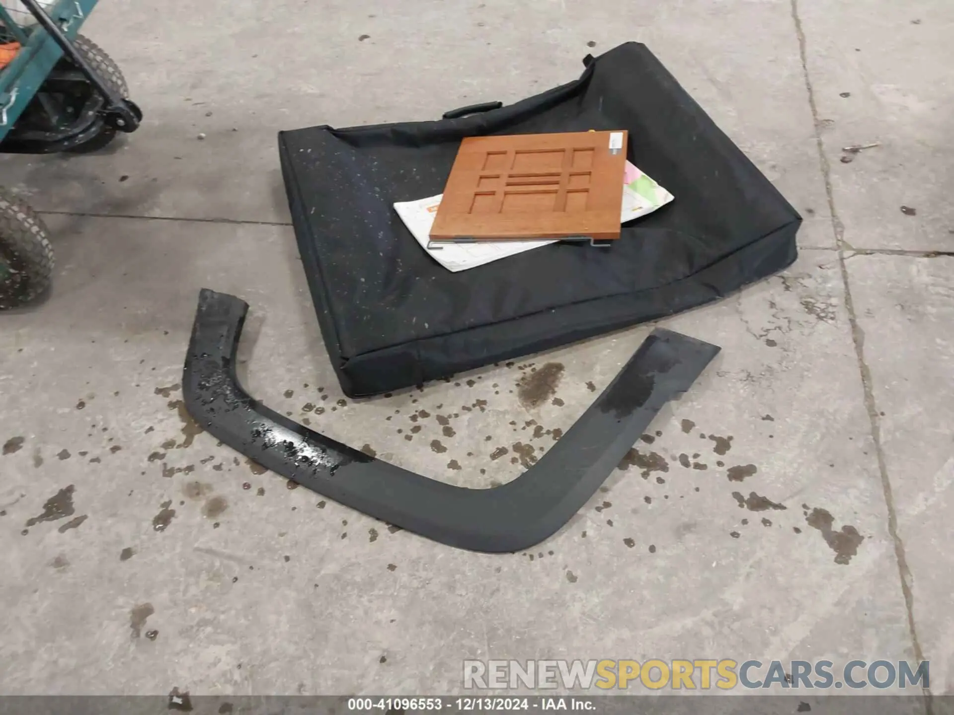 12 Photograph of a damaged car ZACNJBC10KPK40100 JEEP RENEGADE 2019