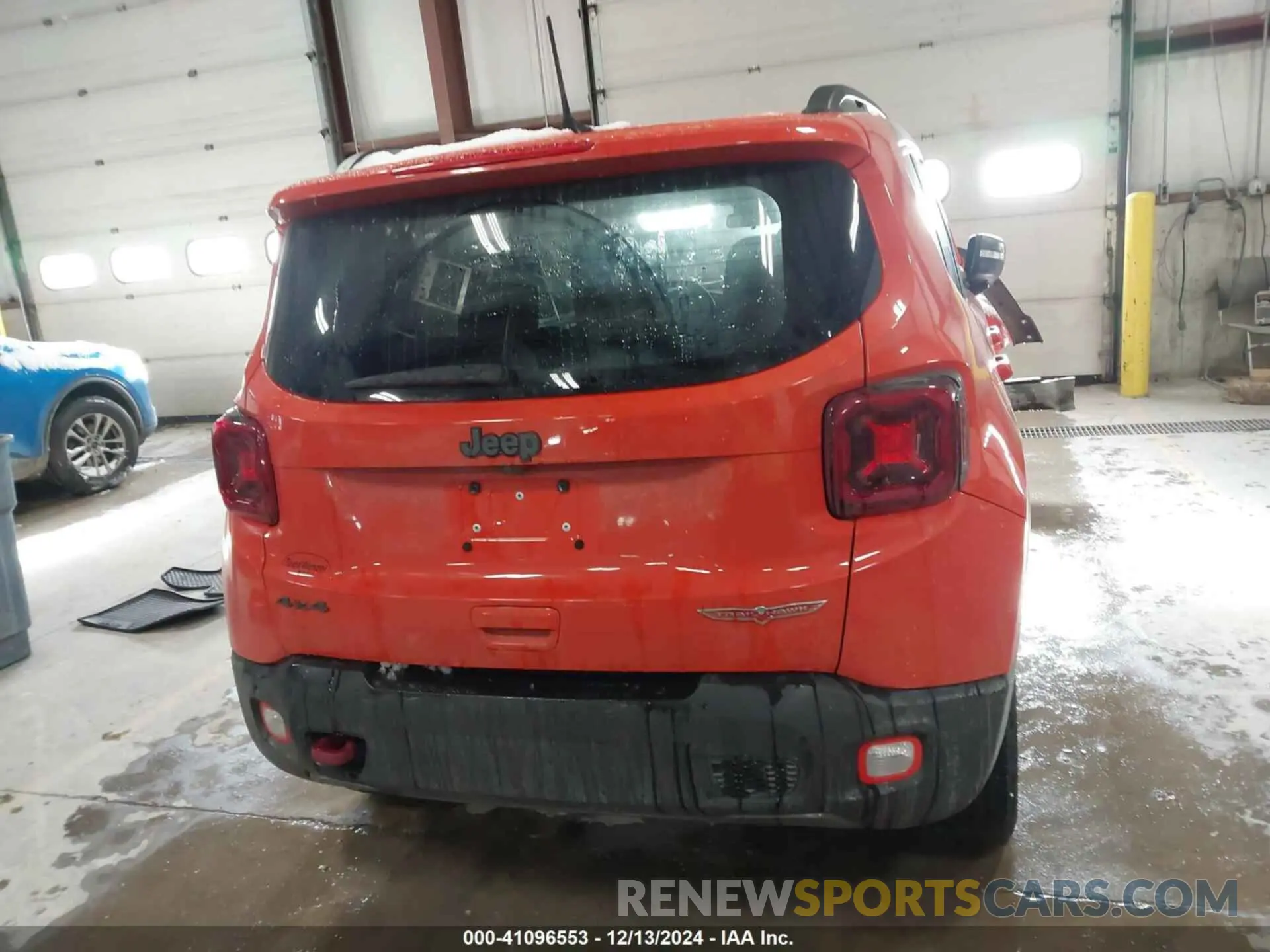 17 Photograph of a damaged car ZACNJBC10KPK40100 JEEP RENEGADE 2019