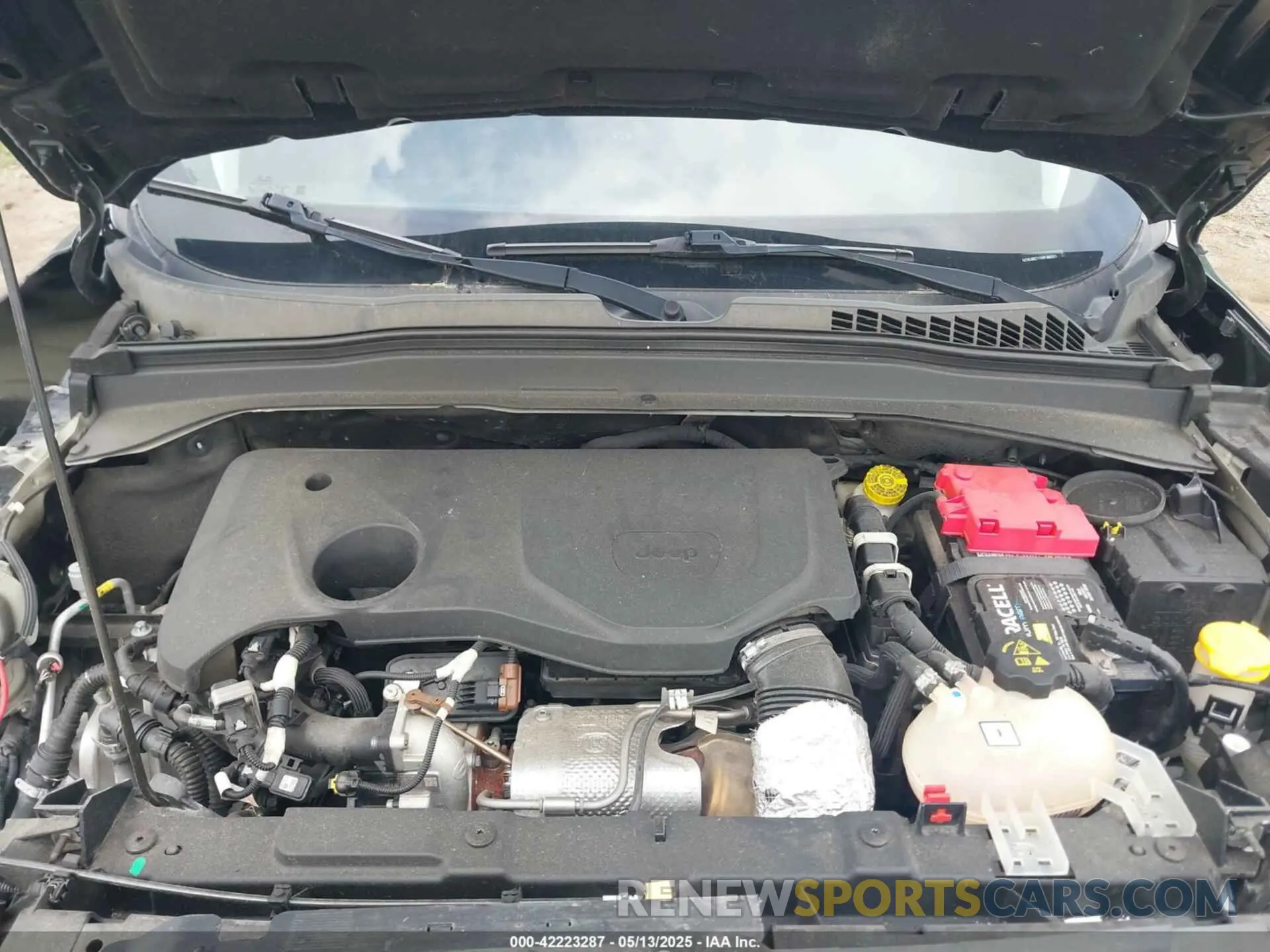 10 Photograph of a damaged car ZACNJBC11KPJ86323 JEEP RENEGADE 2019