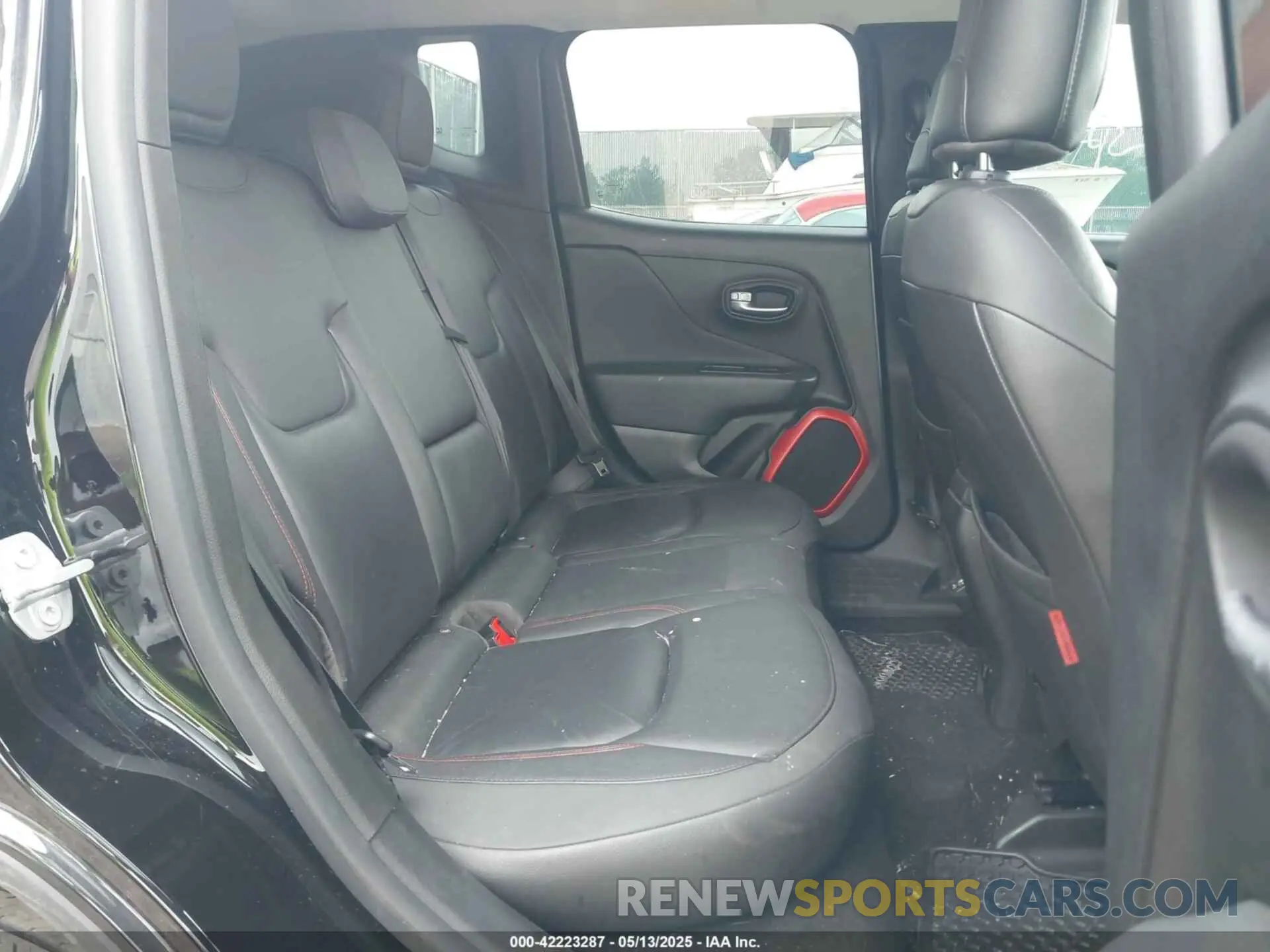 8 Photograph of a damaged car ZACNJBC11KPJ86323 JEEP RENEGADE 2019