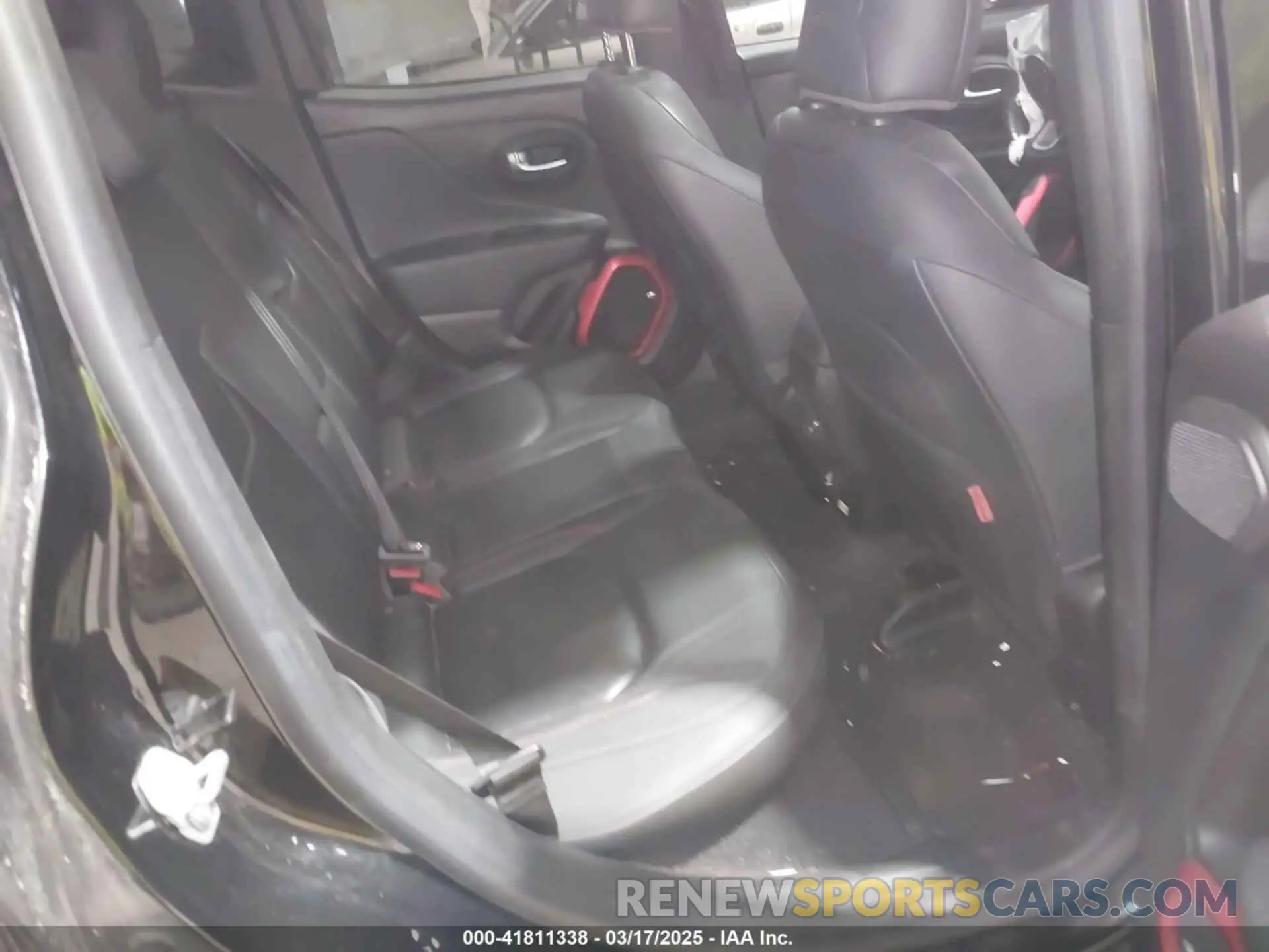 8 Photograph of a damaged car ZACNJBC11KPJ92963 JEEP RENEGADE 2019