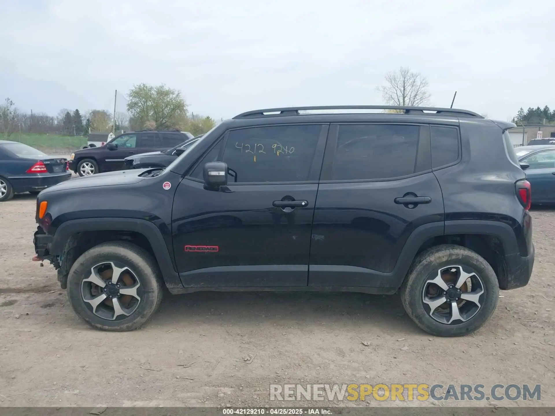 14 Photograph of a damaged car ZACNJBC14KPK76923 JEEP RENEGADE 2019