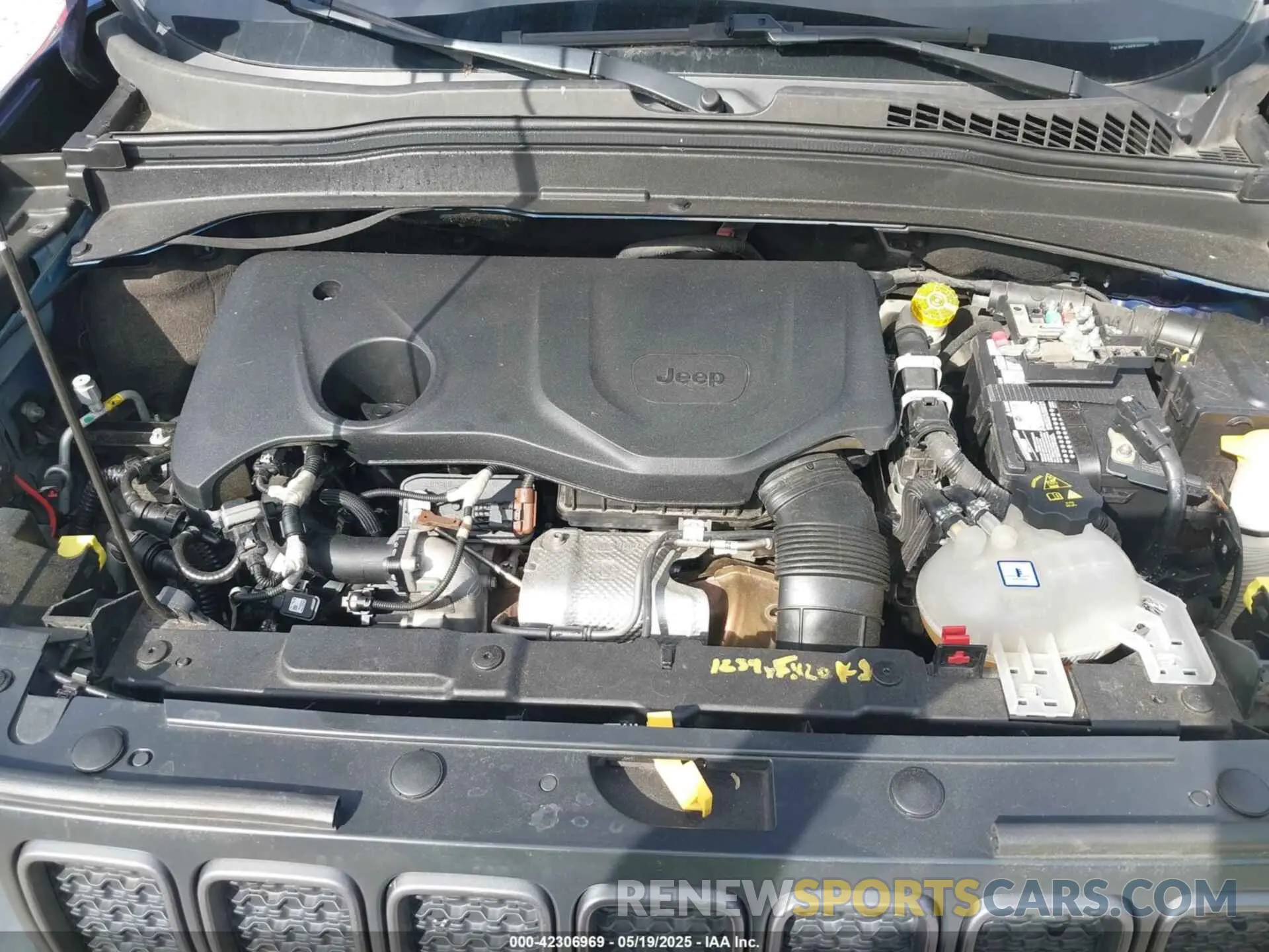 10 Фотография поврежденного автомобиля ZACNJBC16KPJ93803 JEEP RENEGADE 2019