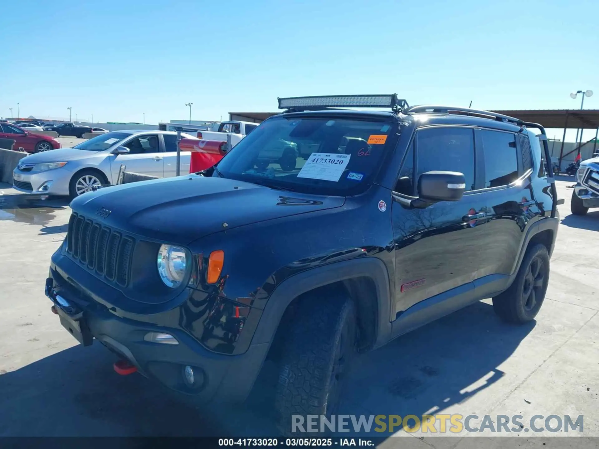 2 Photograph of a damaged car ZACNJBC18KPK06583 JEEP RENEGADE 2019
