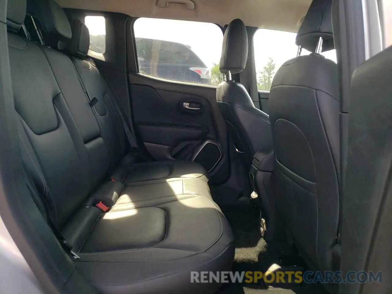 11 Photograph of a damaged car ZACNJBD18KPJ93686 JEEP RENEGADE 2019